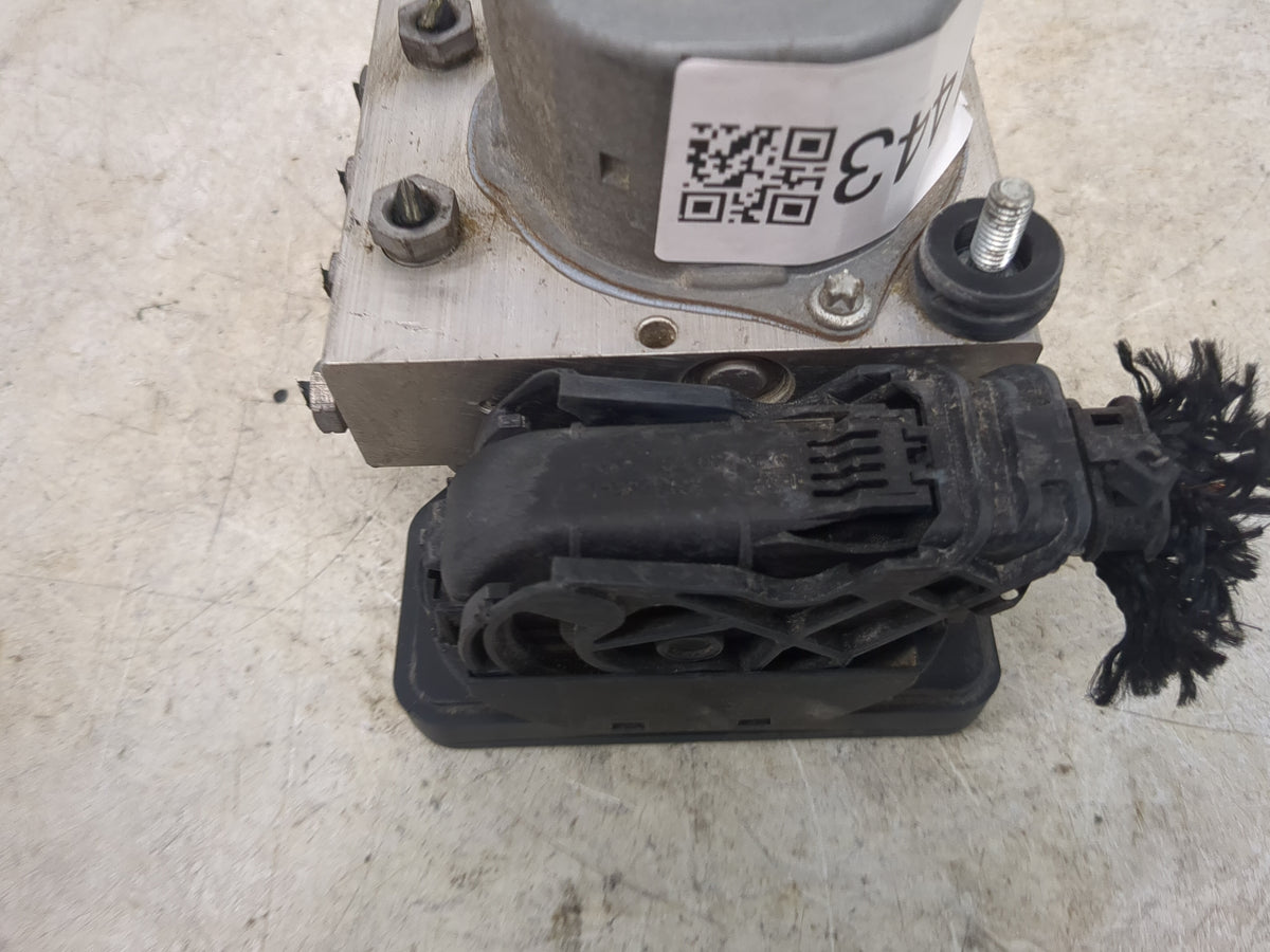 2014-2019 Mercedes-Benz Cla250 Anti-Lock Brake ABS Pump Module Actuator OEM P/N:A0004310500 0265254647 Fits OEM Used Auto Pa