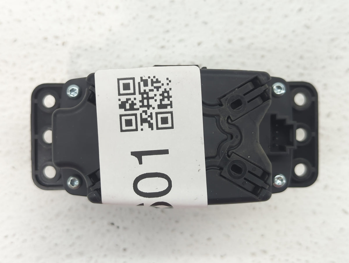 2015-2015 Mercedes-benz Cla250 Am Fm Cd Player Radio Receiver 407601 - Oemusedautoparts1.com
