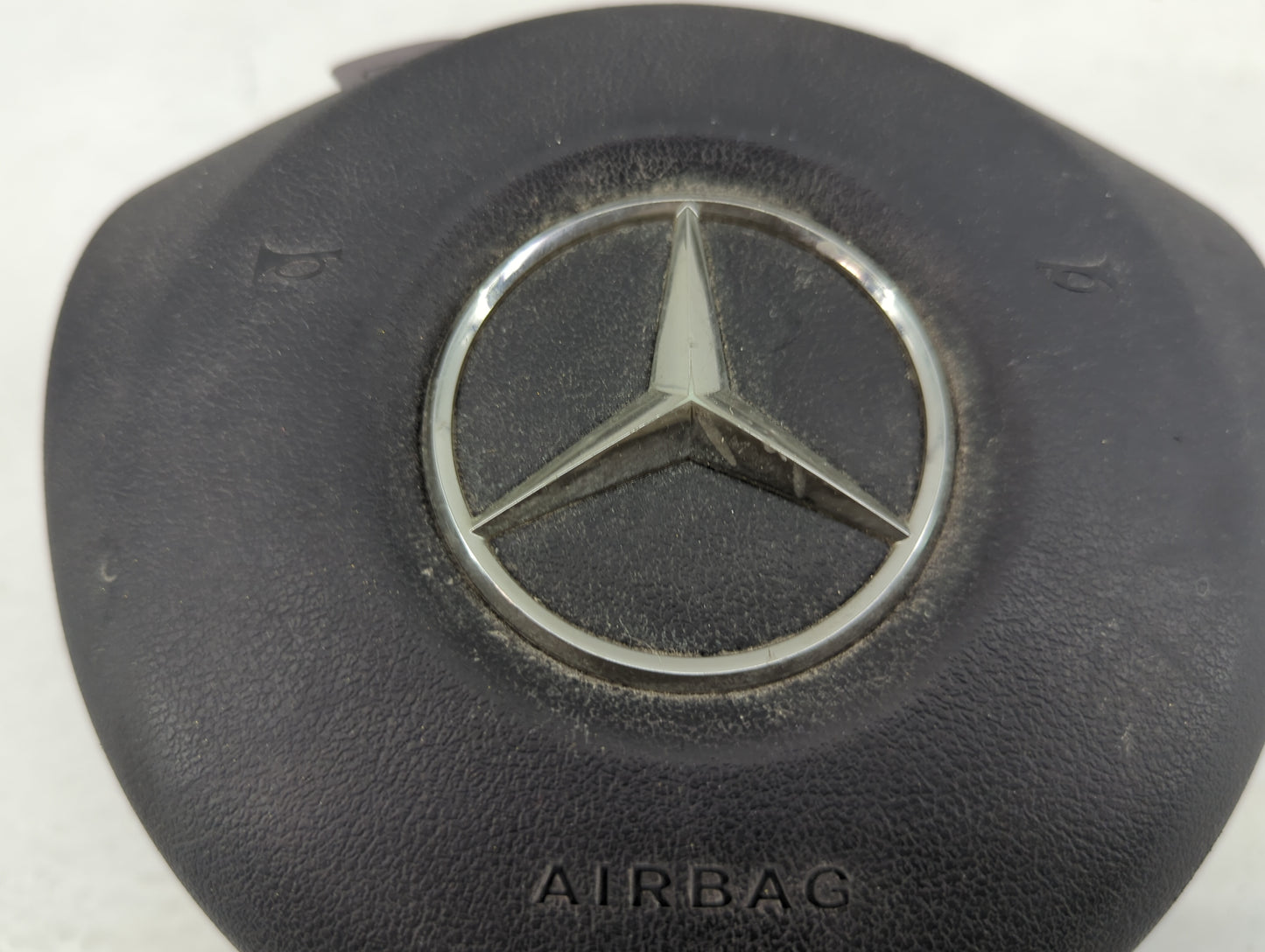 2015-2018 Mercedes-Benz Cls550 Air Bag Driver Left Steering Wheel Mounted P/N:0008600900 Fits Fits 2015 2016 2017 2018 OEM U
