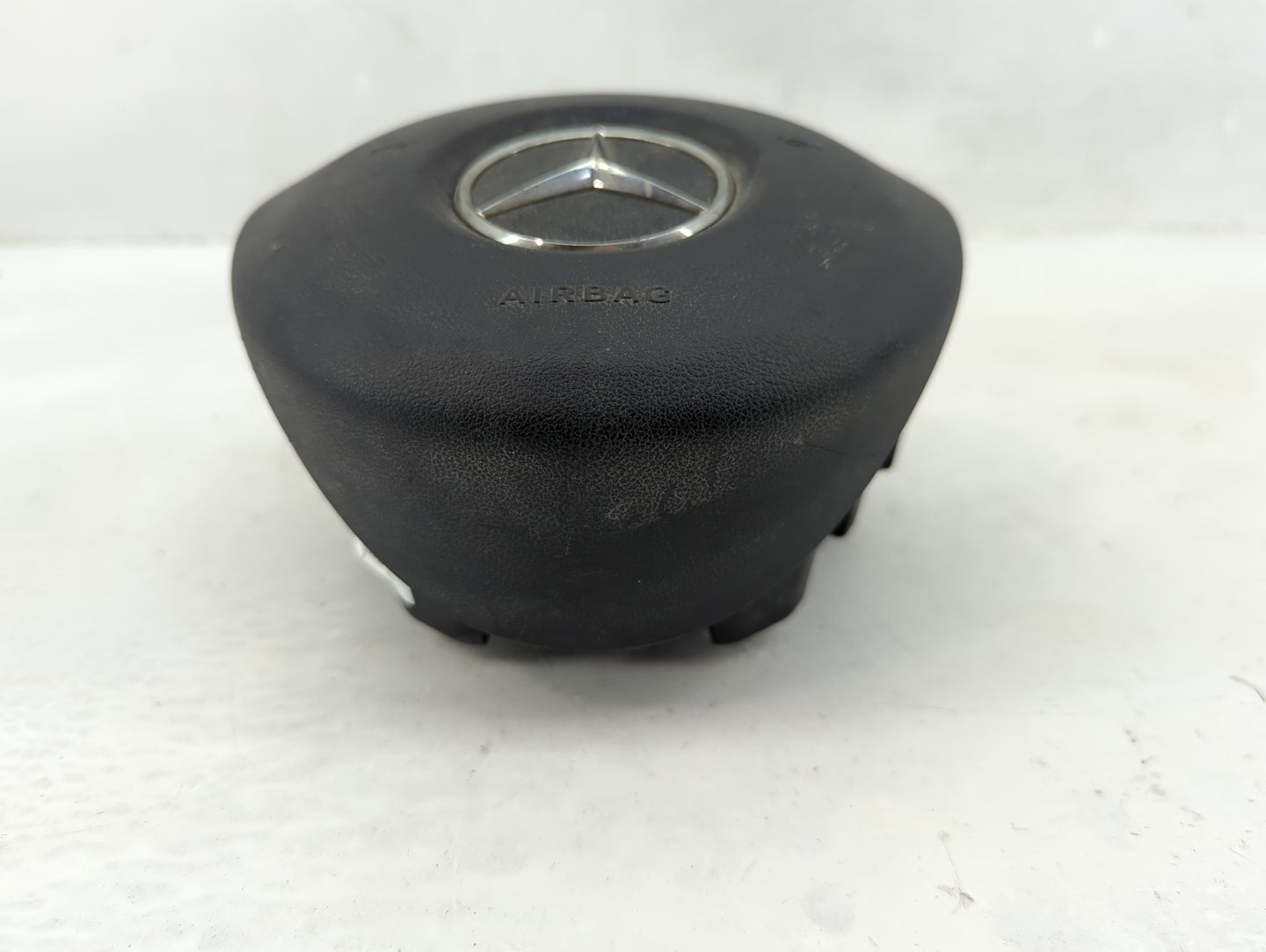 2015-2018 Mercedes-Benz Cls550 Air Bag Driver Left Steering Wheel Mounted P/N:0008600900 Fits Fits 2015 2016 2017 2018 OEM U