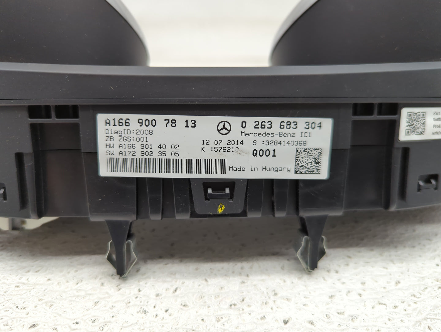 2015 Mercedes-Benz Gl-Class Instrument Cluster Speedometer Gauges P/N:A1669007813 0263683304, A1669014002 Miles:166K Fits OE