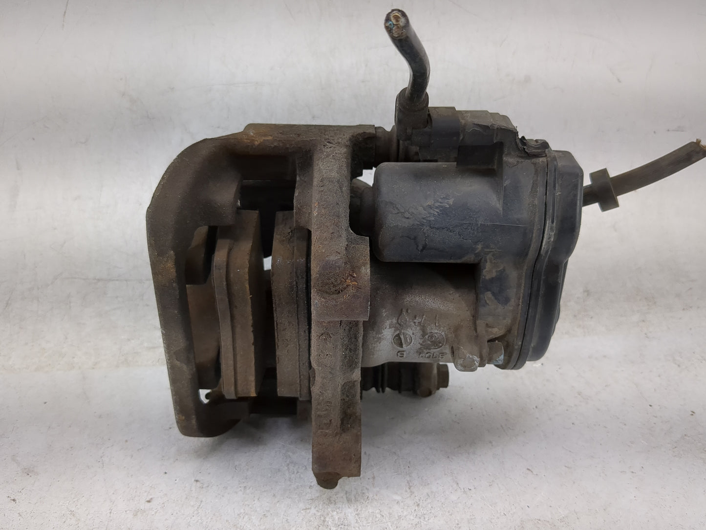 Mercedes-benz Gl-class Rear Driver Left Brake Caliper - Oemusedautoparts1.com