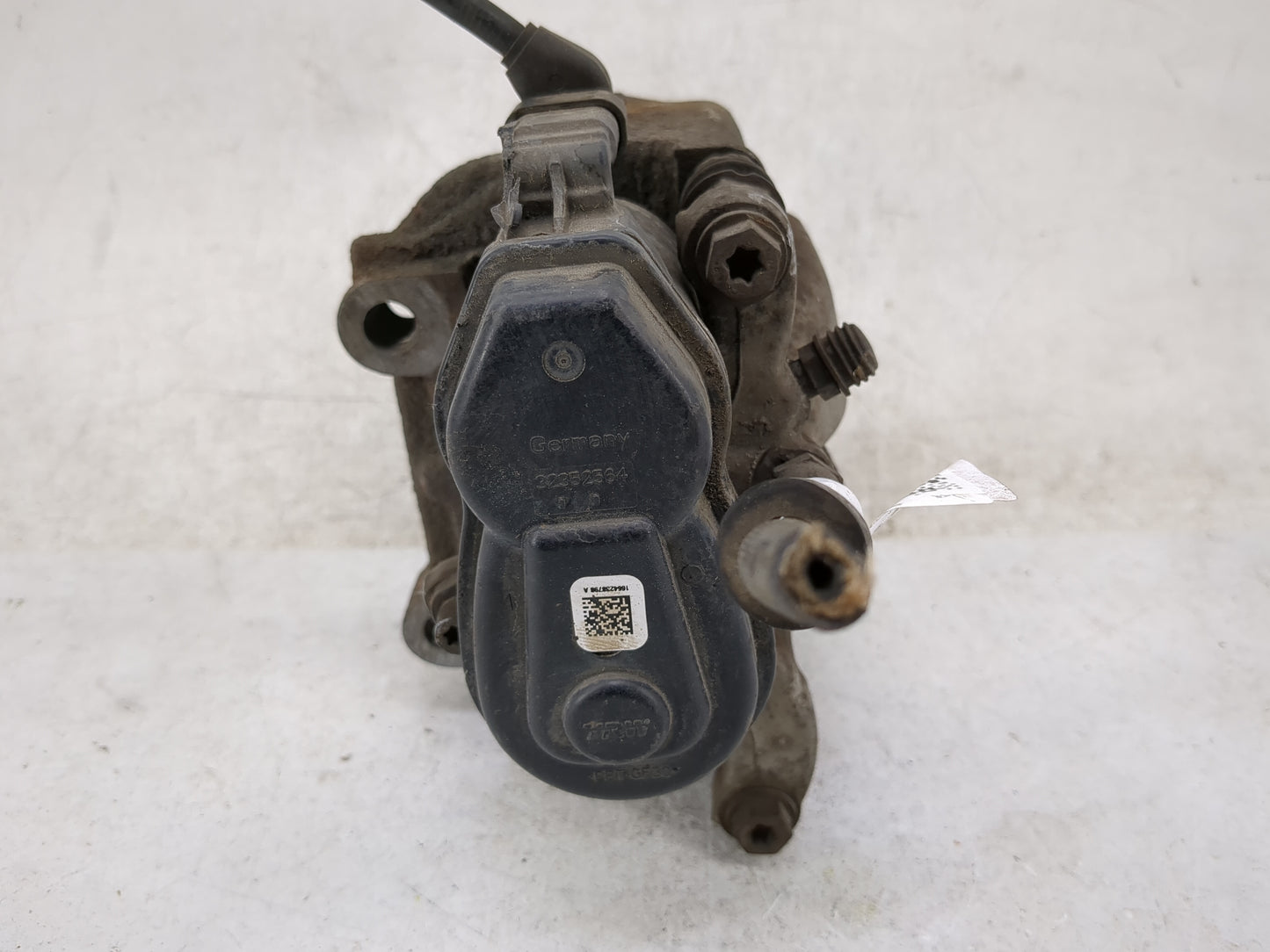 Mercedes-benz Gl-class Rear Driver Left Brake Caliper - Oemusedautoparts1.com