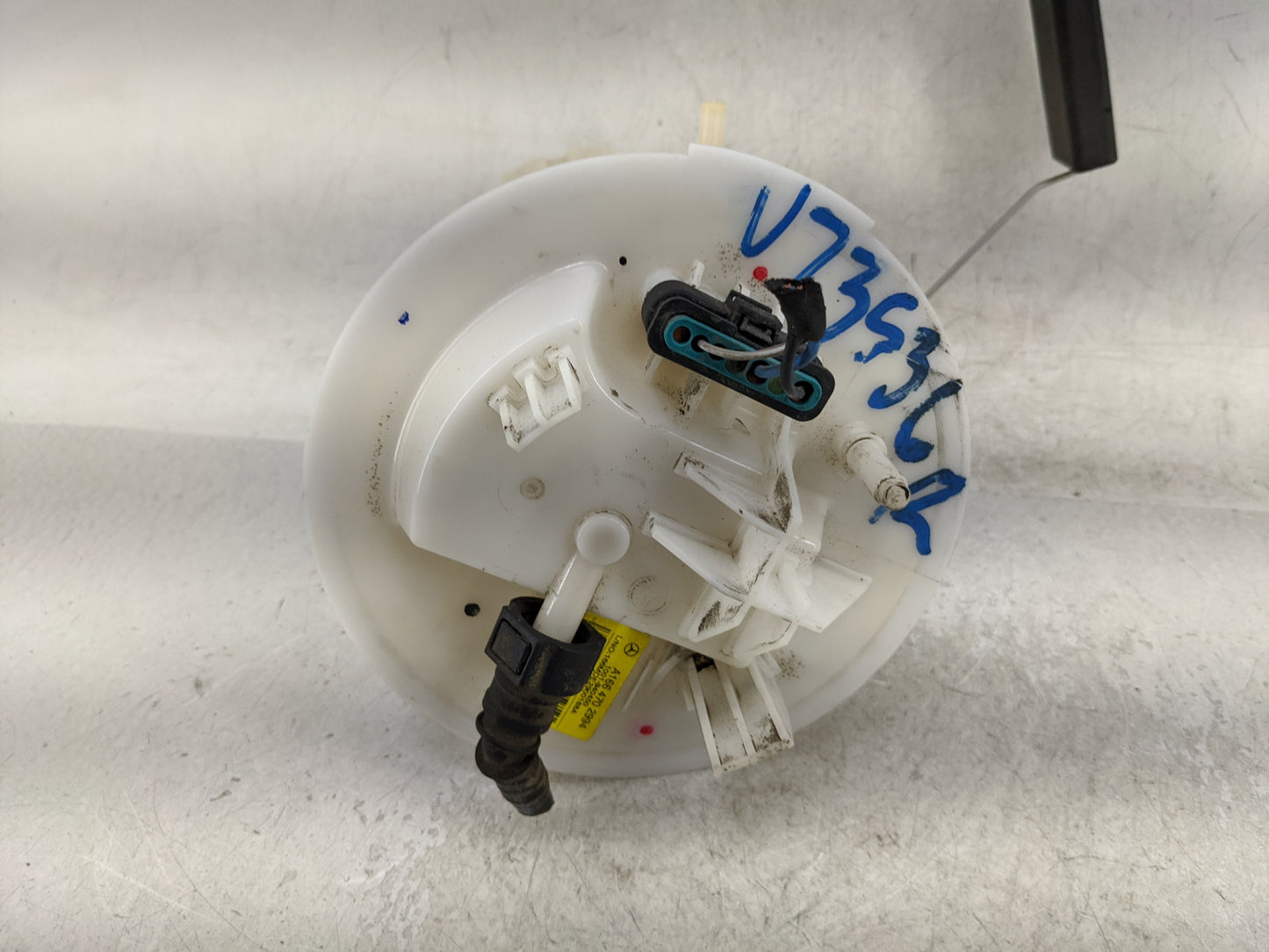 2015-2016 Mercedes-benz Gl350 Electrical Gas Fuel Pump Assembly - Oemusedautoparts1.com