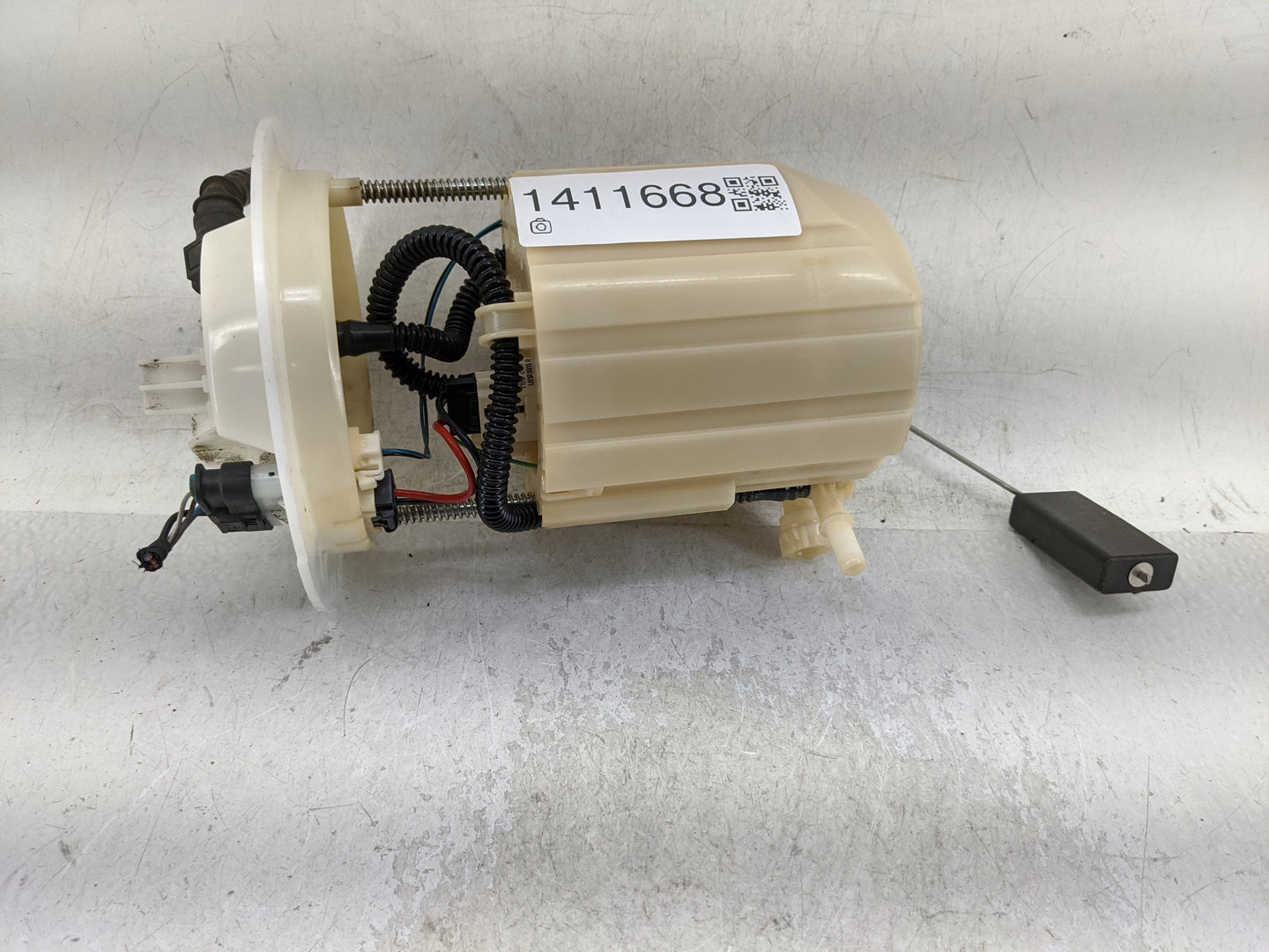 2015-2016 Mercedes-benz Gl350 Electrical Gas Fuel Pump Assembly - Oemusedautoparts1.com