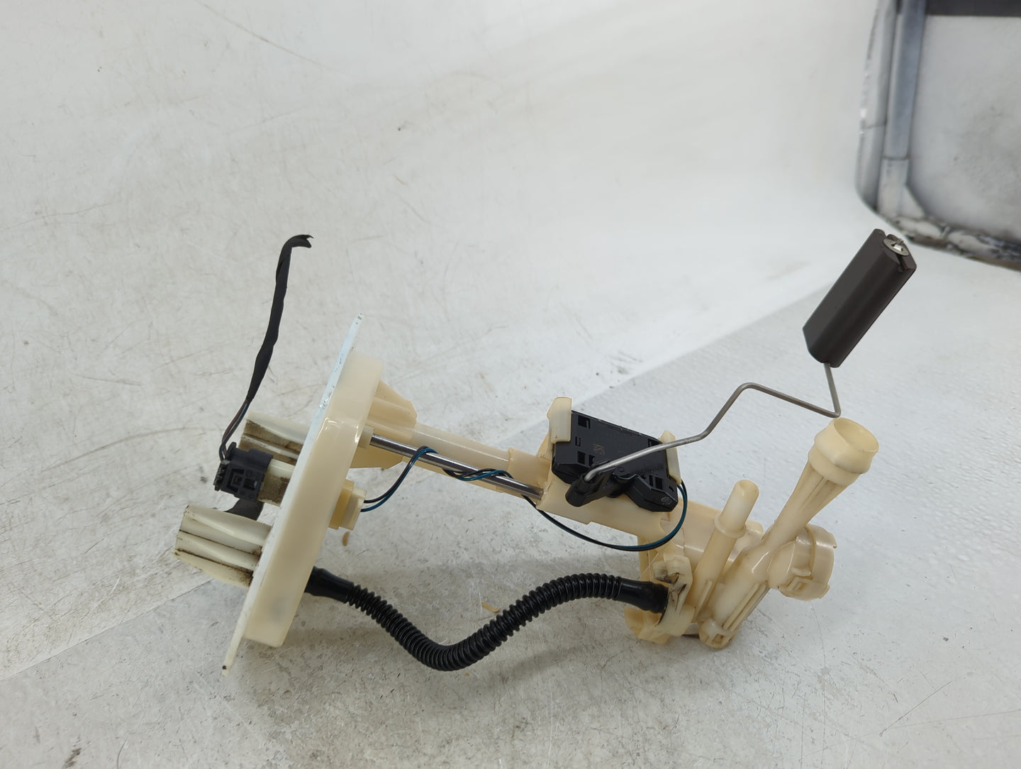 2015-2016 Mercedes-benz Gl350 Electrical Gas Fuel Pump Assembly - Oemusedautoparts1.com