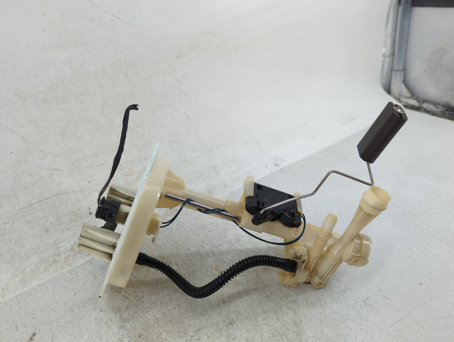 2015-2016 Mercedes-benz Gl350 Electrical Gas Fuel Pump Assembly - Oemusedautoparts1.com