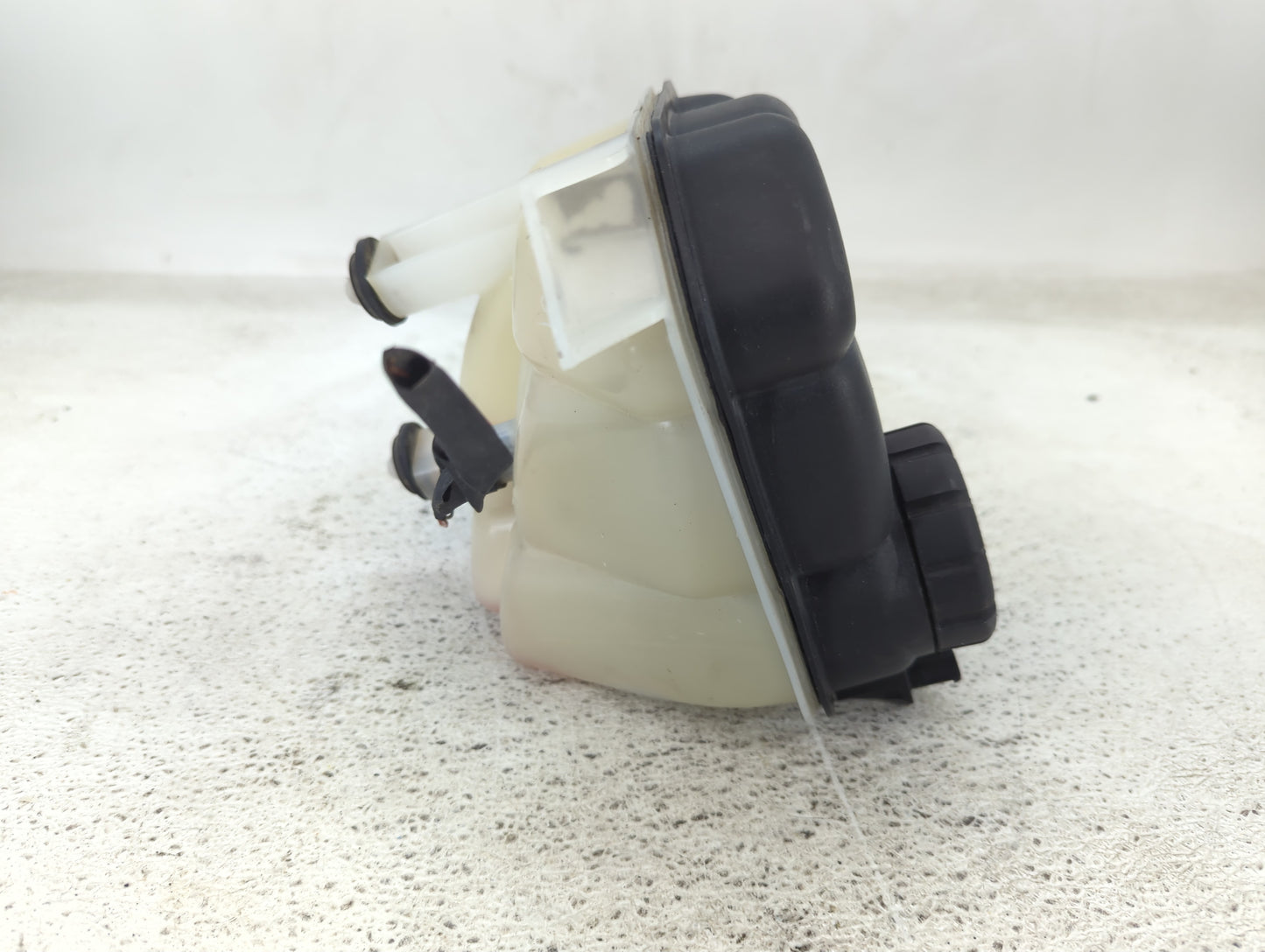 2013 Mercedes-benz Gl350 Radiator Coolant Overflow Expansion Tank Bottle - Oemusedautoparts1.com