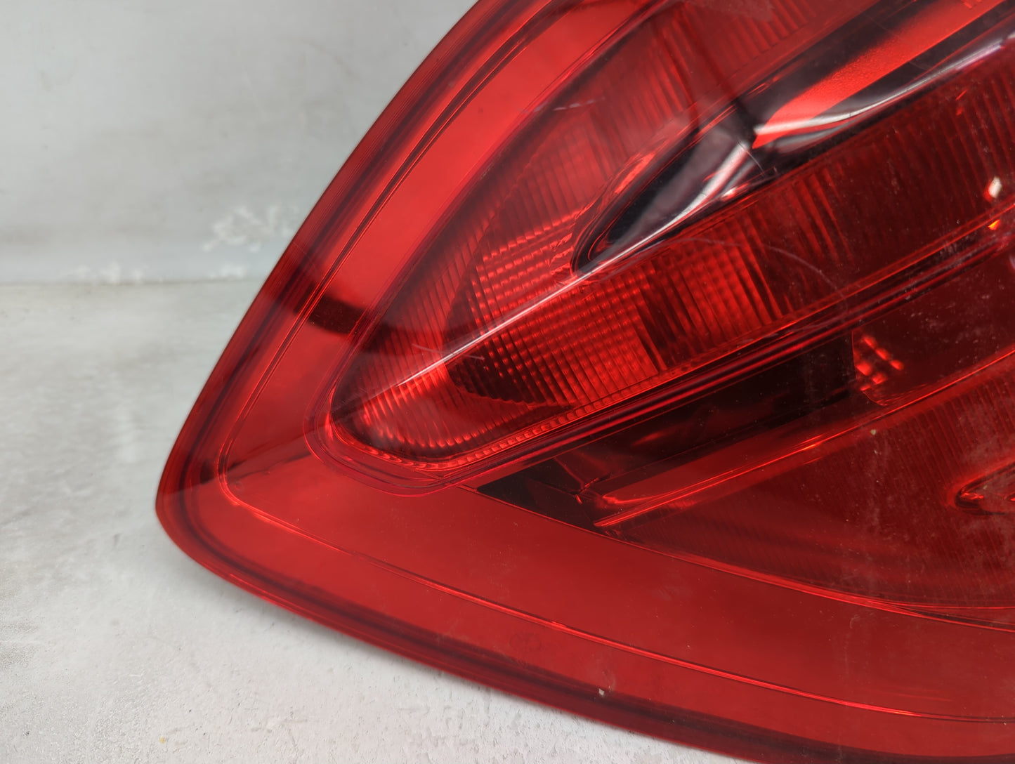 2013-2016 Mercedes-Benz Gl550 Tail Light Assembly Driver Left OEM P/N:A 166 906 75 44ZH-2126 Fits Fits 2013 2014 2015 2016 O