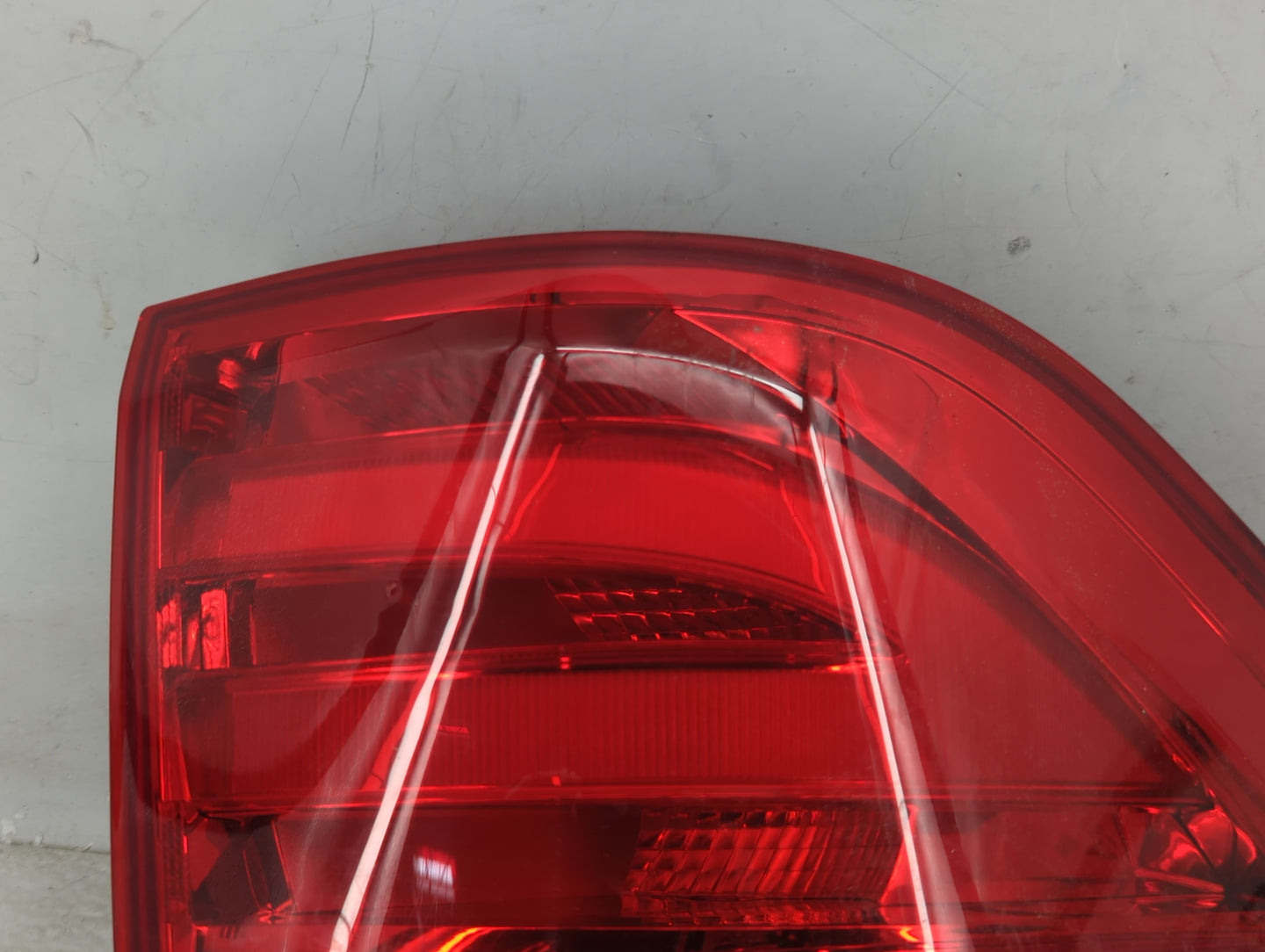 2013-2016 Mercedes-Benz Gl550 Tail Light Assembly Driver Left OEM P/N:A 166 906 75 01 A 166 906 75 Fits Fits 2013 2014 2015 