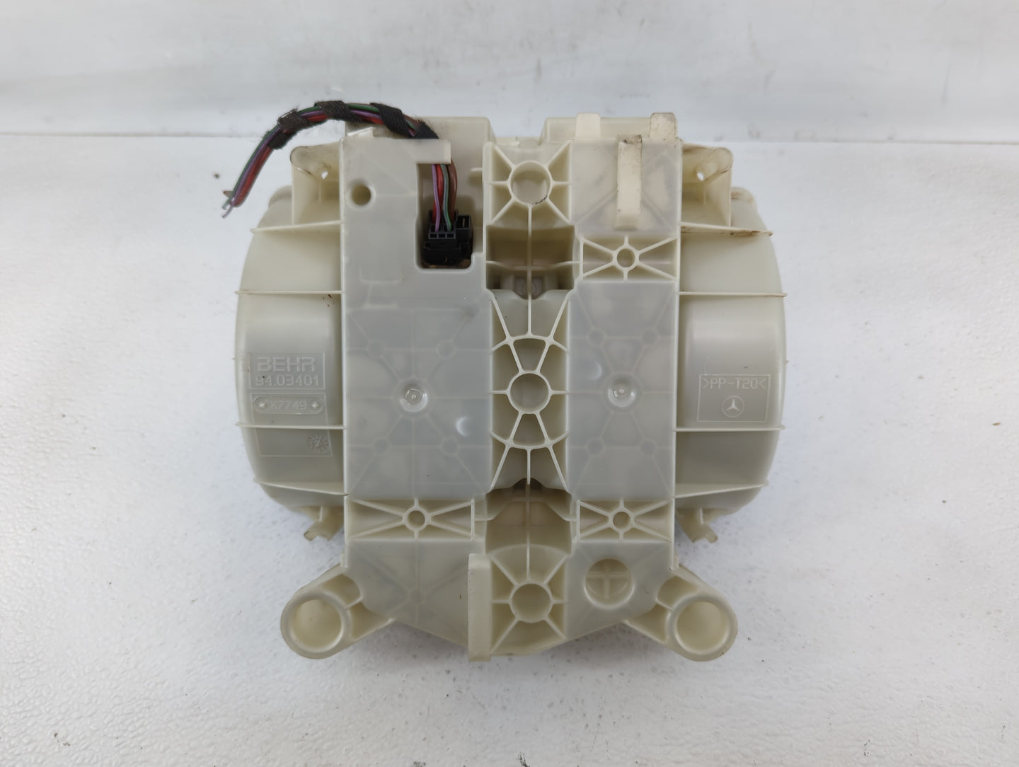 2015 Mercedes-Benz Gl550 Rear Heater AC Blower Motor P/N:94.03401 Fits Fits 2016 2017 2018 2019 2020 2021 2022 OEM Used Auto