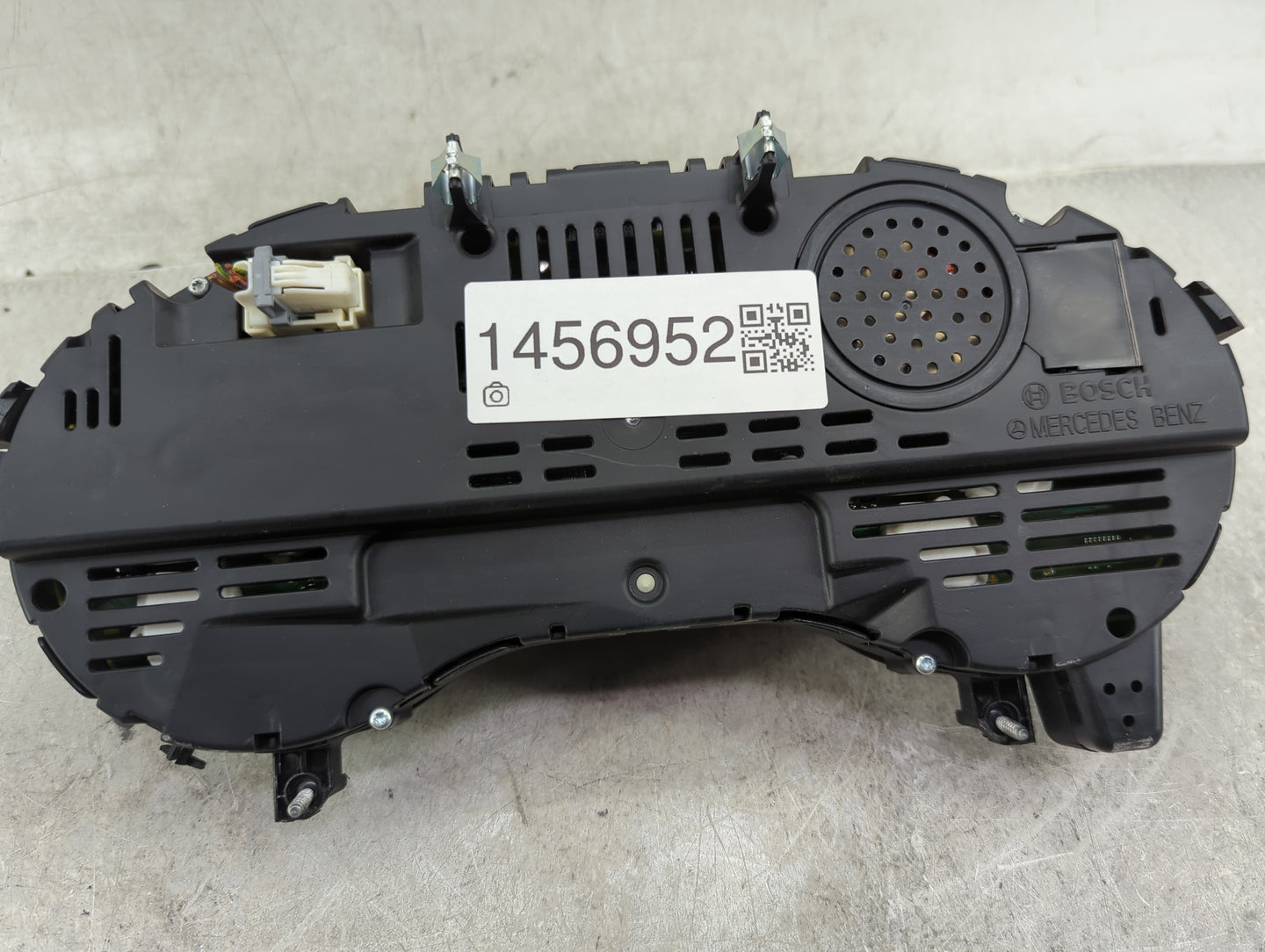 2015 Mercedes-Benz Gla-Class Instrument Cluster Speedometer Gauges P/N:A1569004302 0263698194 Miles:104K Fits Fits 2016 OEM 