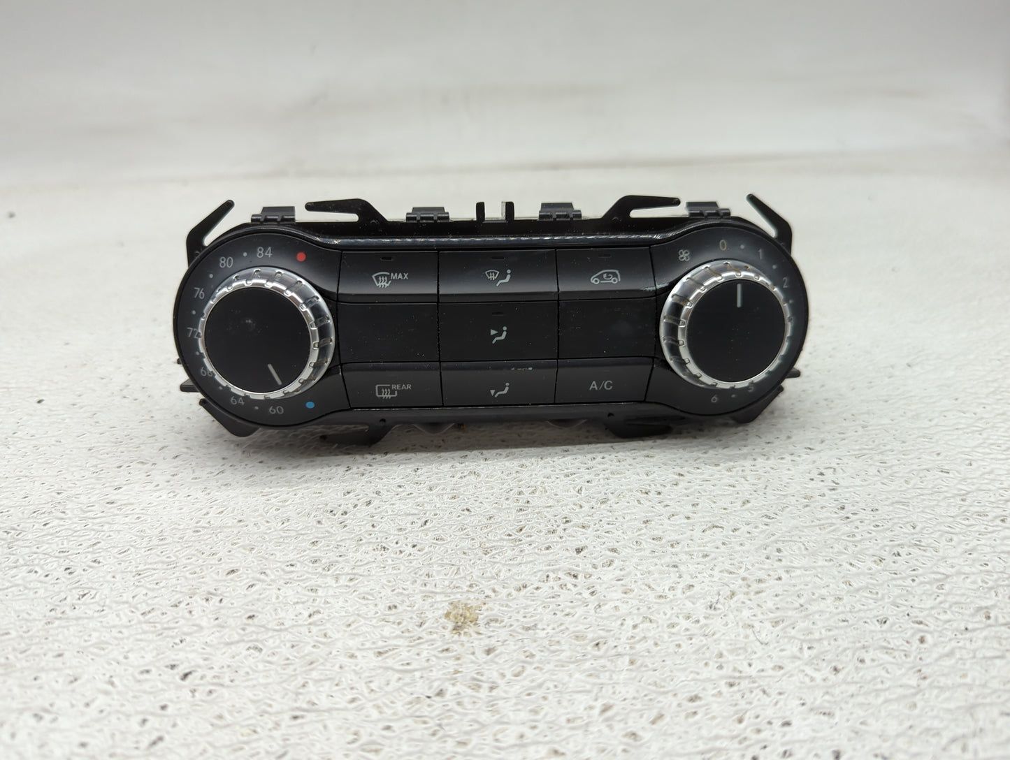 2015-2016 Mercedes-Benz Gla250 Climate Control Module Temperature AC/Heater Replacement P/N:A246 900 06 15 Fits OEM Used Aut