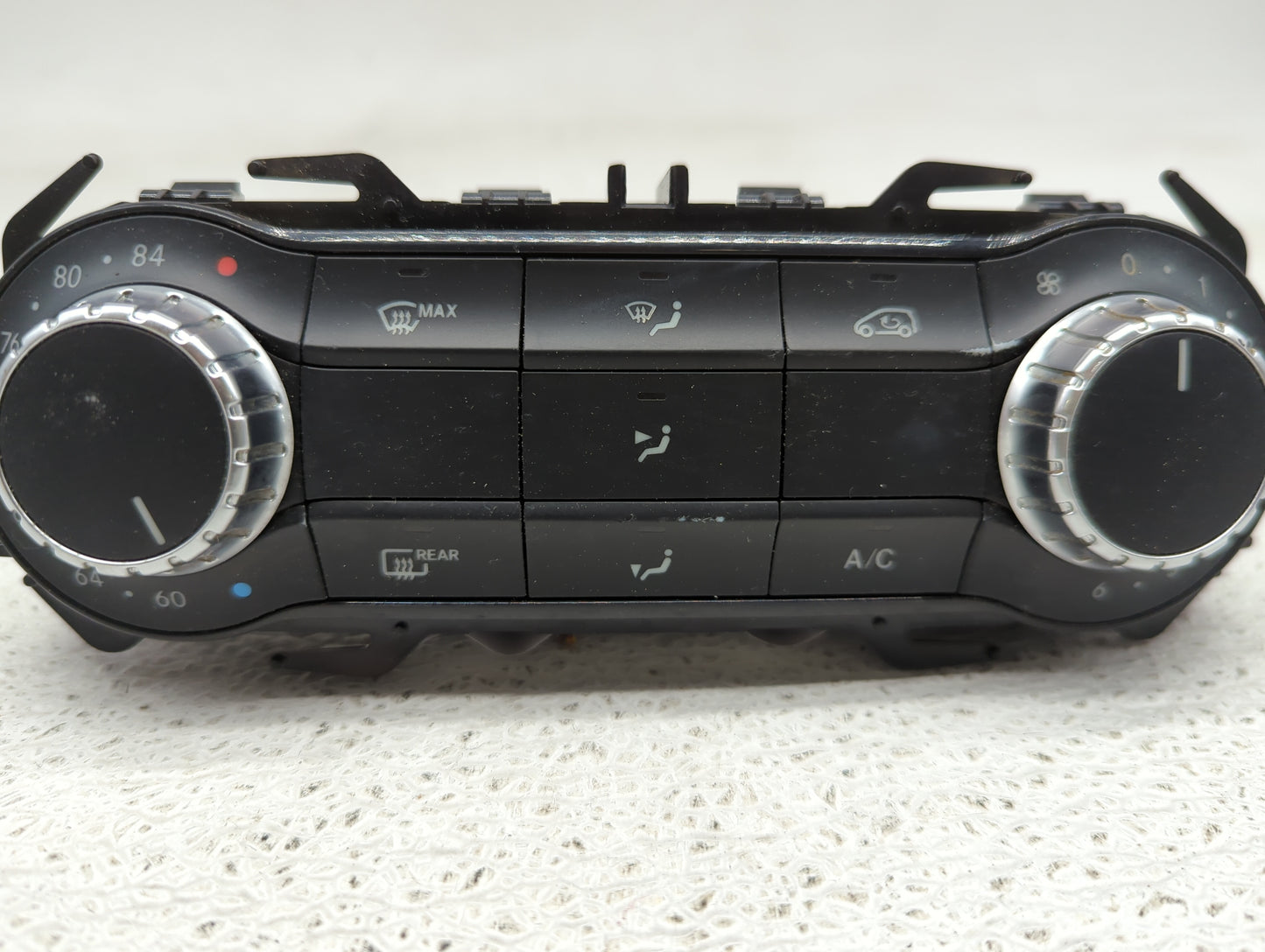 2015-2016 Mercedes-Benz Gla250 Climate Control Module Temperature AC/Heater Replacement P/N:A246 900 06 15 Fits OEM Used Aut