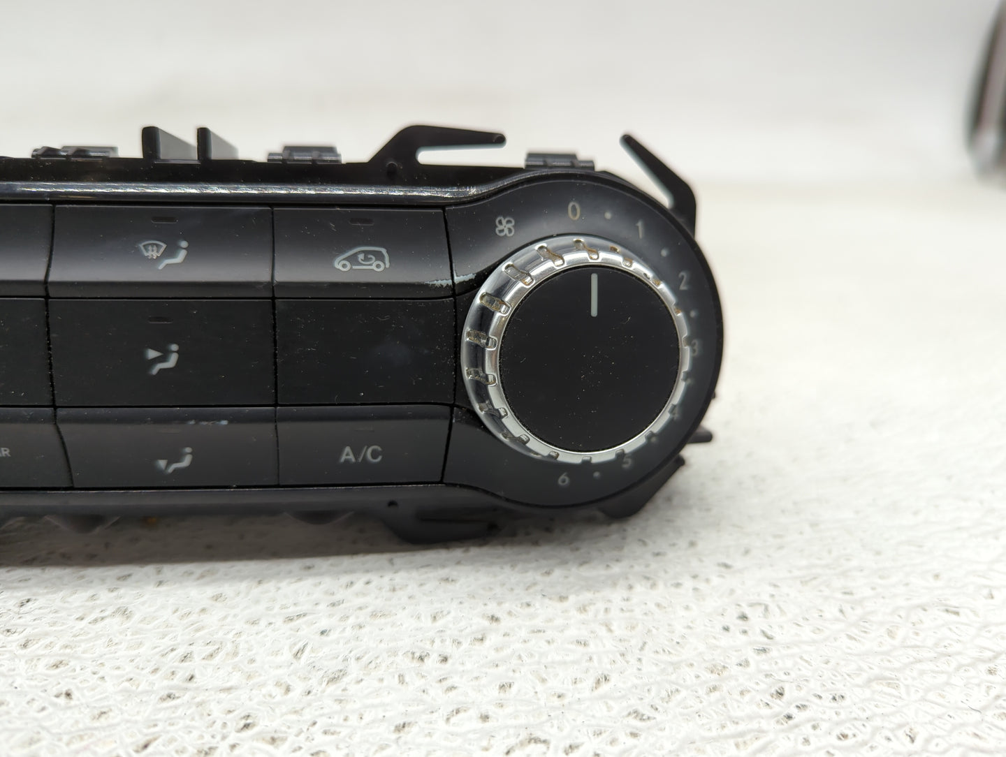 2015-2016 Mercedes-Benz Gla250 Climate Control Module Temperature AC/Heater Replacement P/N:A246 900 06 15 Fits OEM Used Aut
