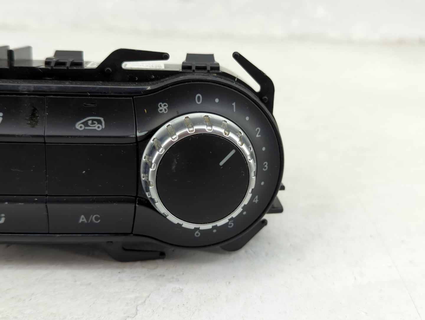 2015-2016 Mercedes-Benz Gla250 Climate Control Module Temperature AC/Heater Replacement P/N:A2469000615 A2469010605 Fits OEM
