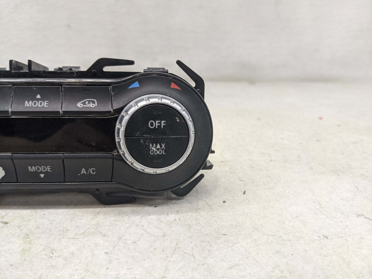 2015 Mercedes-Benz Gla250 Climate Control Module Temperature AC/Heater Replacement P/N:A2469002508 A2469010905, 5HB01044904 