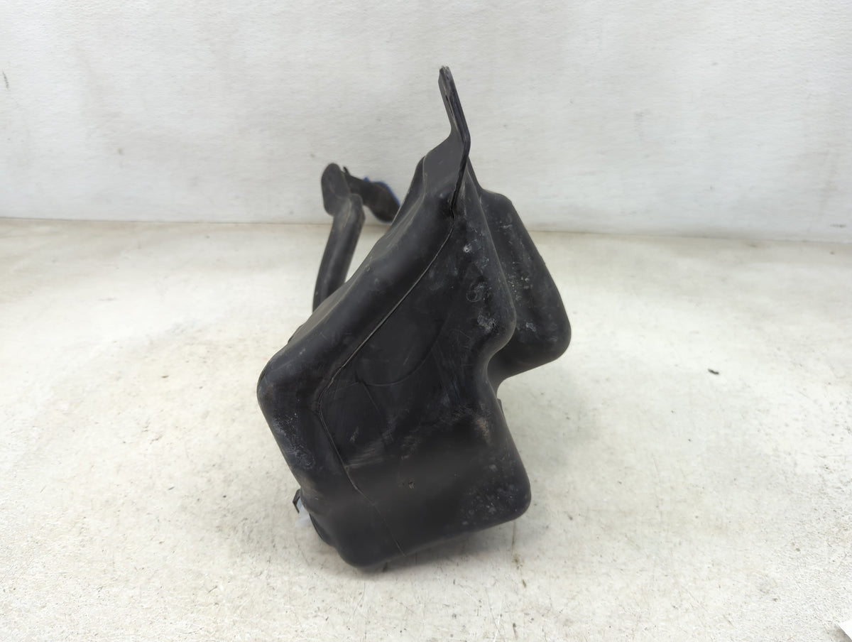 2015 Mercedes-benz Gla250 Windshield Washer Fluid Reservoir Bottle Oem - Oemusedautoparts1.com