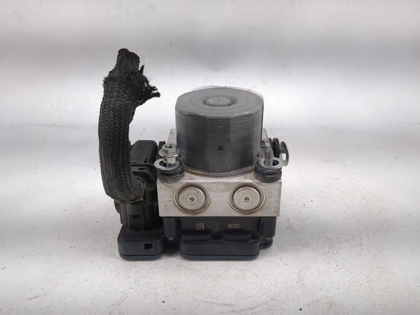 2015 Mercedes-Benz Gla250 ABS Pump Control Module Replacement P/N:A0094316812 0265249586, 0265951469 Fits OEM Used Auto Part