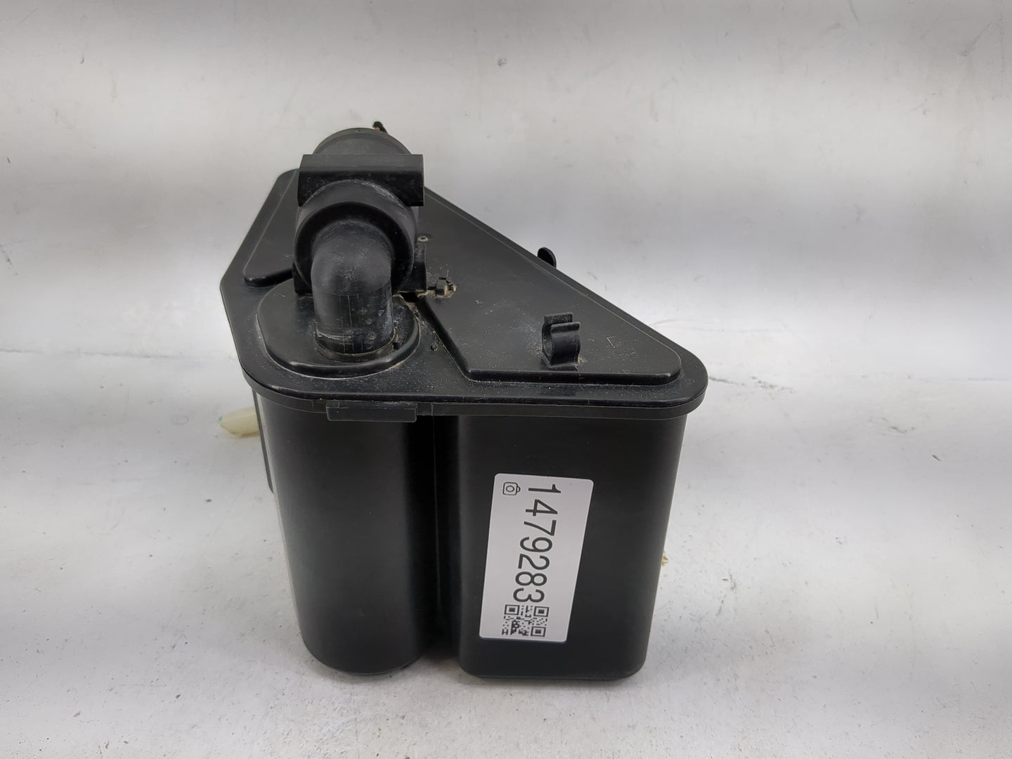 2015 Mercedes-benz Gla250 Fuel Vapor Charcoal Canister - Oemusedautoparts1.com