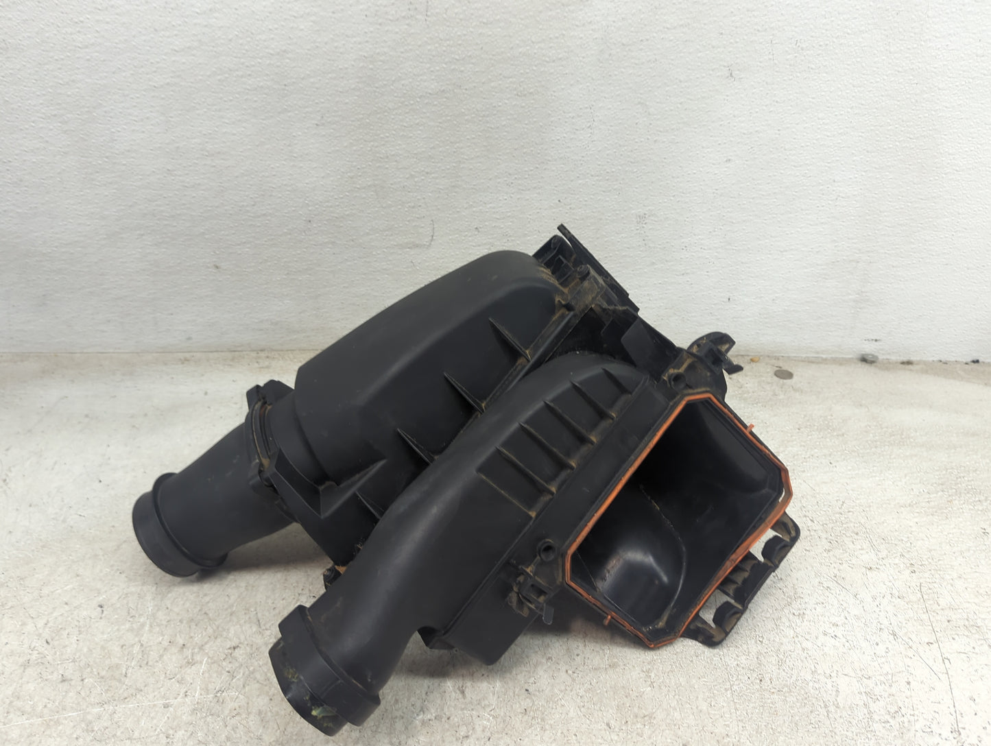2015 Mercedes-benz Gla250 Air Cleaner Intake-duct Hose Tube - Oemusedautoparts1.com