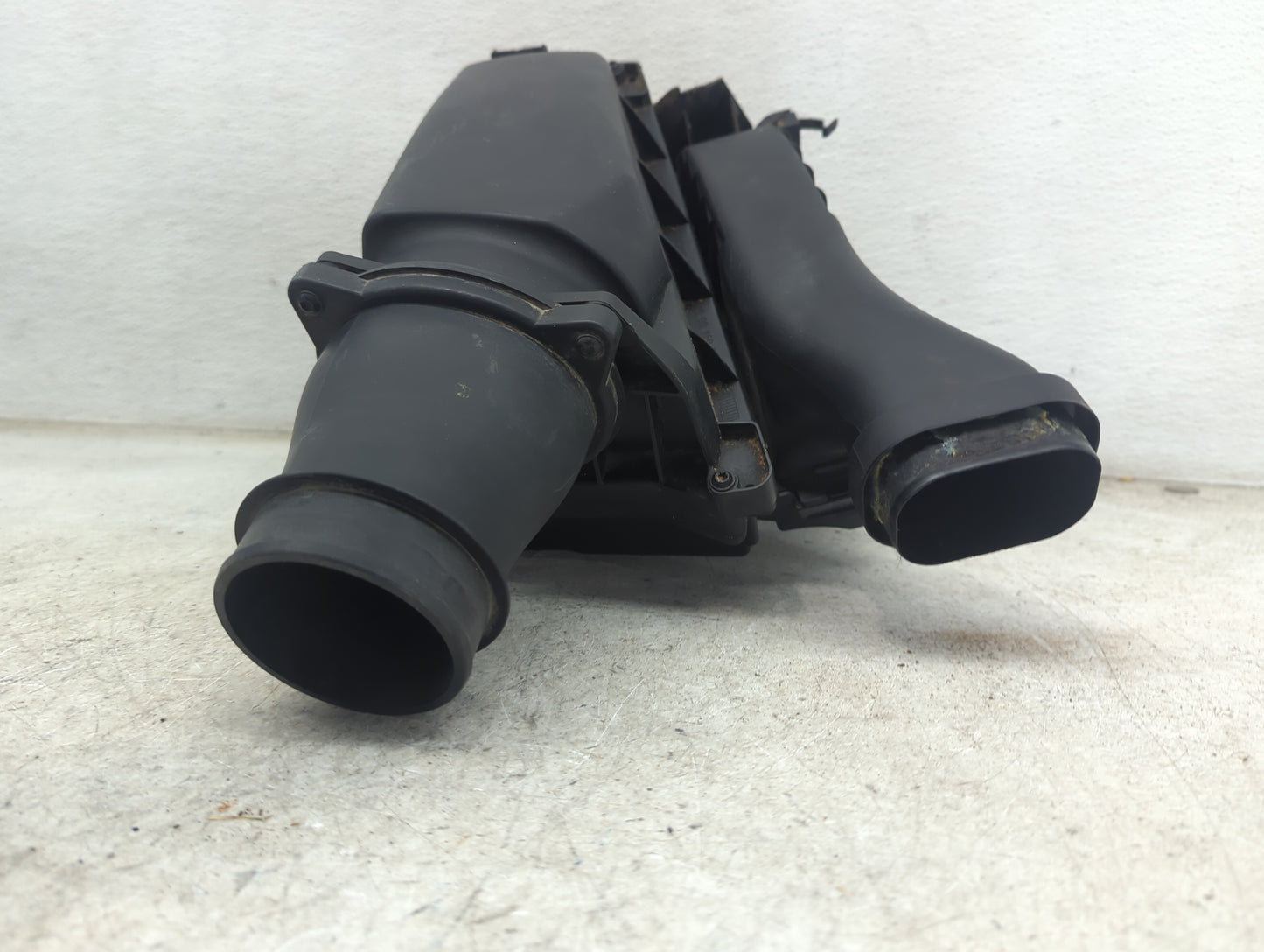 2015 Mercedes-benz Gla250 Air Cleaner Intake-duct Hose Tube - Oemusedautoparts1.com
