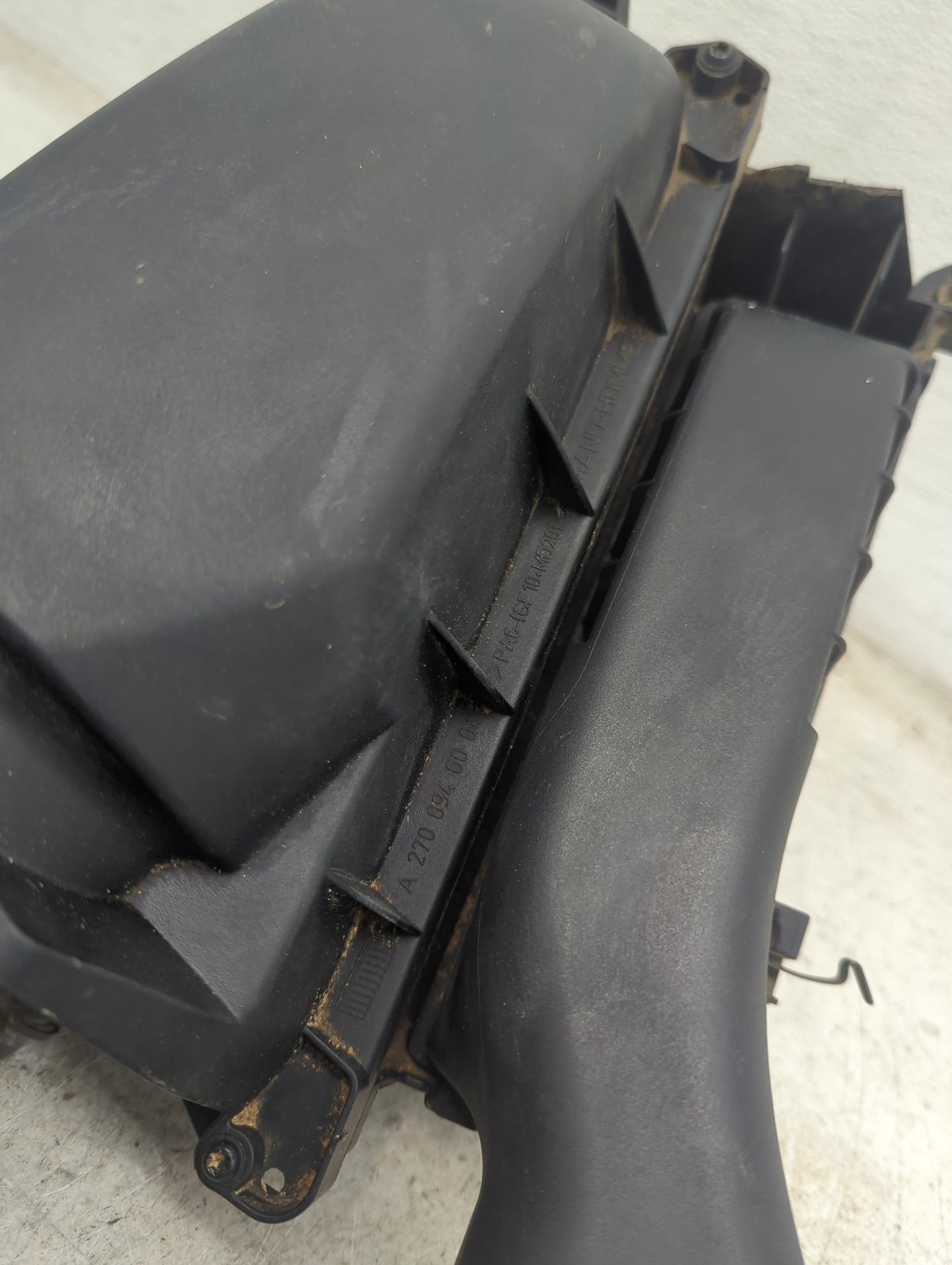 2015 Mercedes-benz Gla250 Air Cleaner Intake-duct Hose Tube - Oemusedautoparts1.com