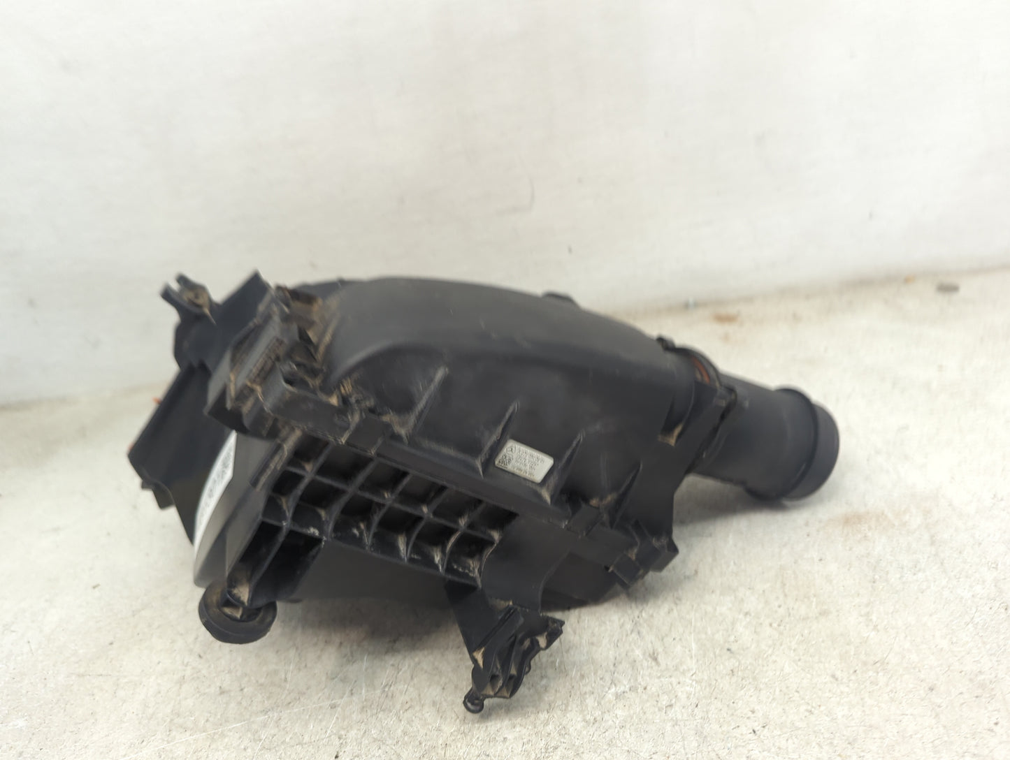 2015 Mercedes-benz Gla250 Air Cleaner Intake-duct Hose Tube - Oemusedautoparts1.com