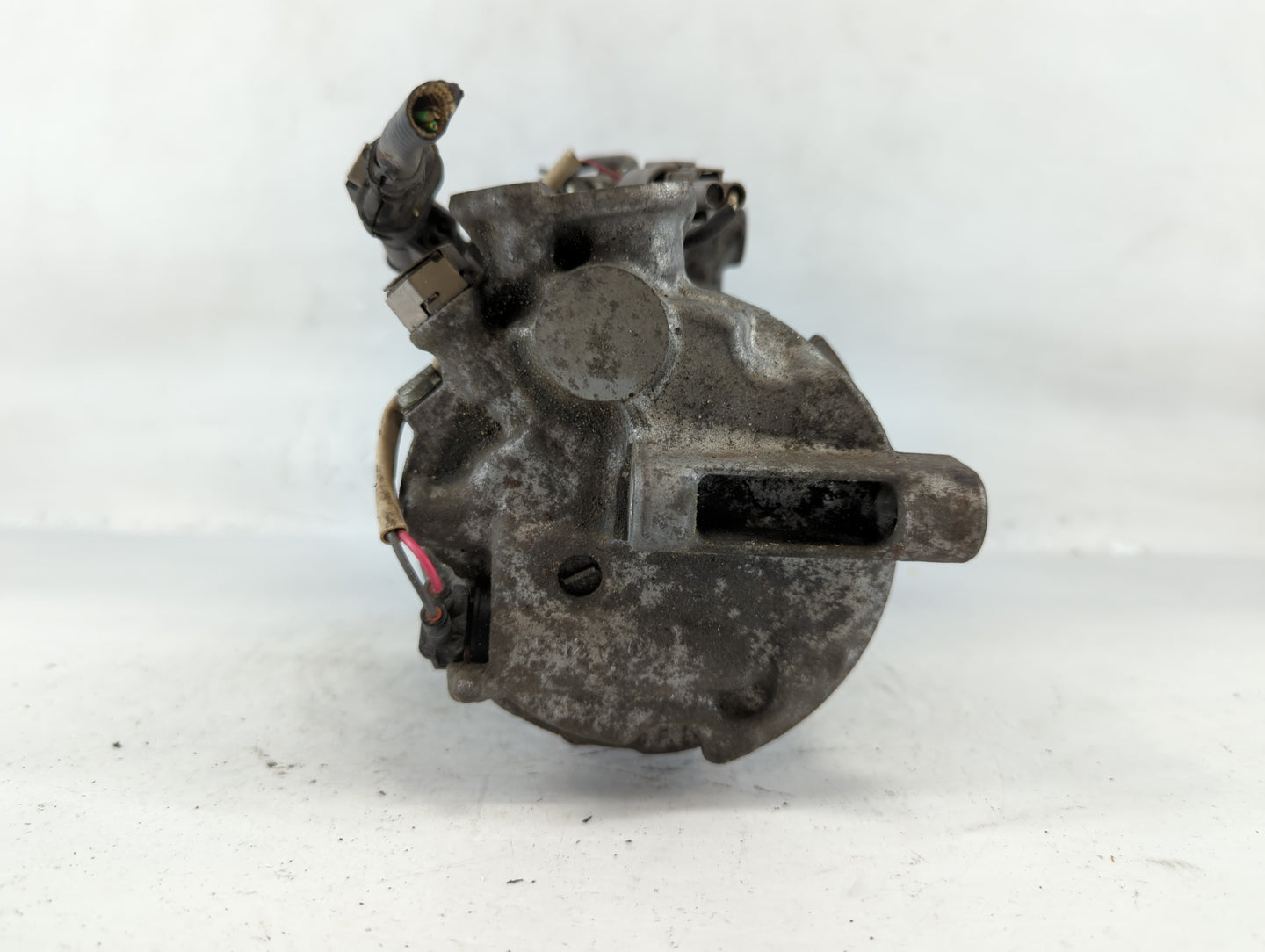 2015-2016 Mercedes-benz Gla250 Air Conditioning A/c Ac Compressor Oem - Oemusedautoparts1.com