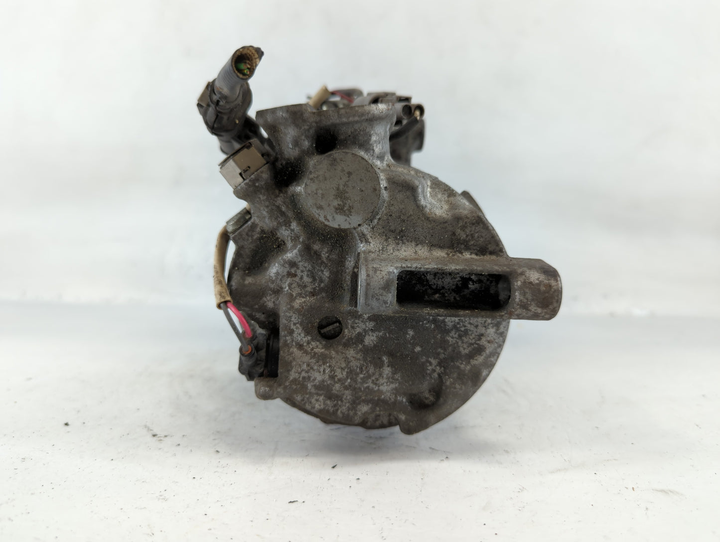 2015-2016 Mercedes-benz Gla250 Air Conditioning A/c Ac Compressor Oem - Oemusedautoparts1.com
