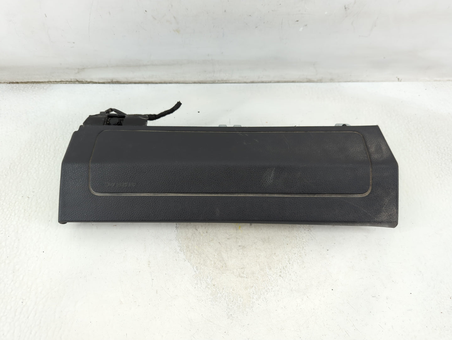 2015-2020 Mercedes-Benz Gla250 Air Bag Passenger Right Knee OEM P/N:620687200E Fits Fits 2014 2015 2016 2017 2018 2019 2020 