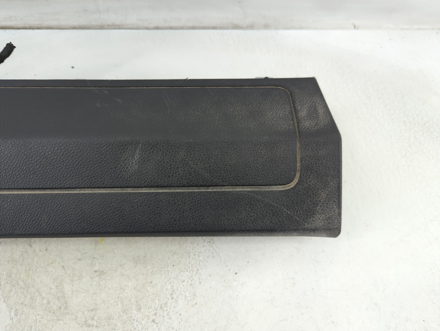 2015-2020 Mercedes-Benz Gla250 Air Bag Passenger Right Knee OEM P/N:620687200E Fits Fits 2014 2015 2016 2017 2018 2019 2020 