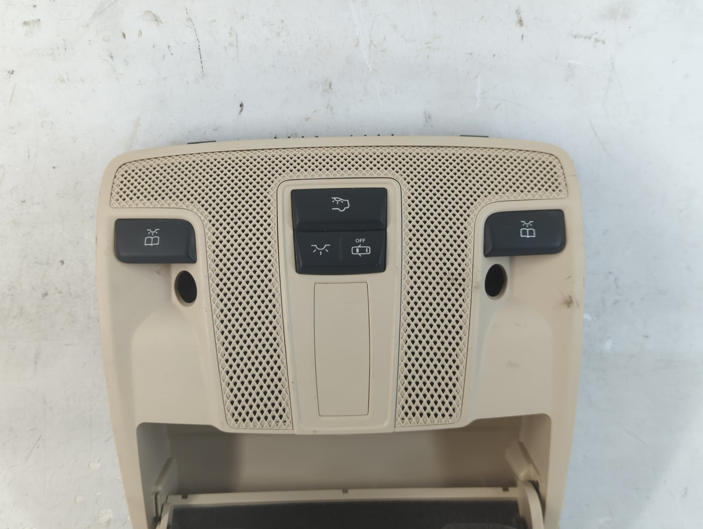 2015 Mercedes-benz Gla250 Overhead Roof Console - Oemusedautoparts1.com
