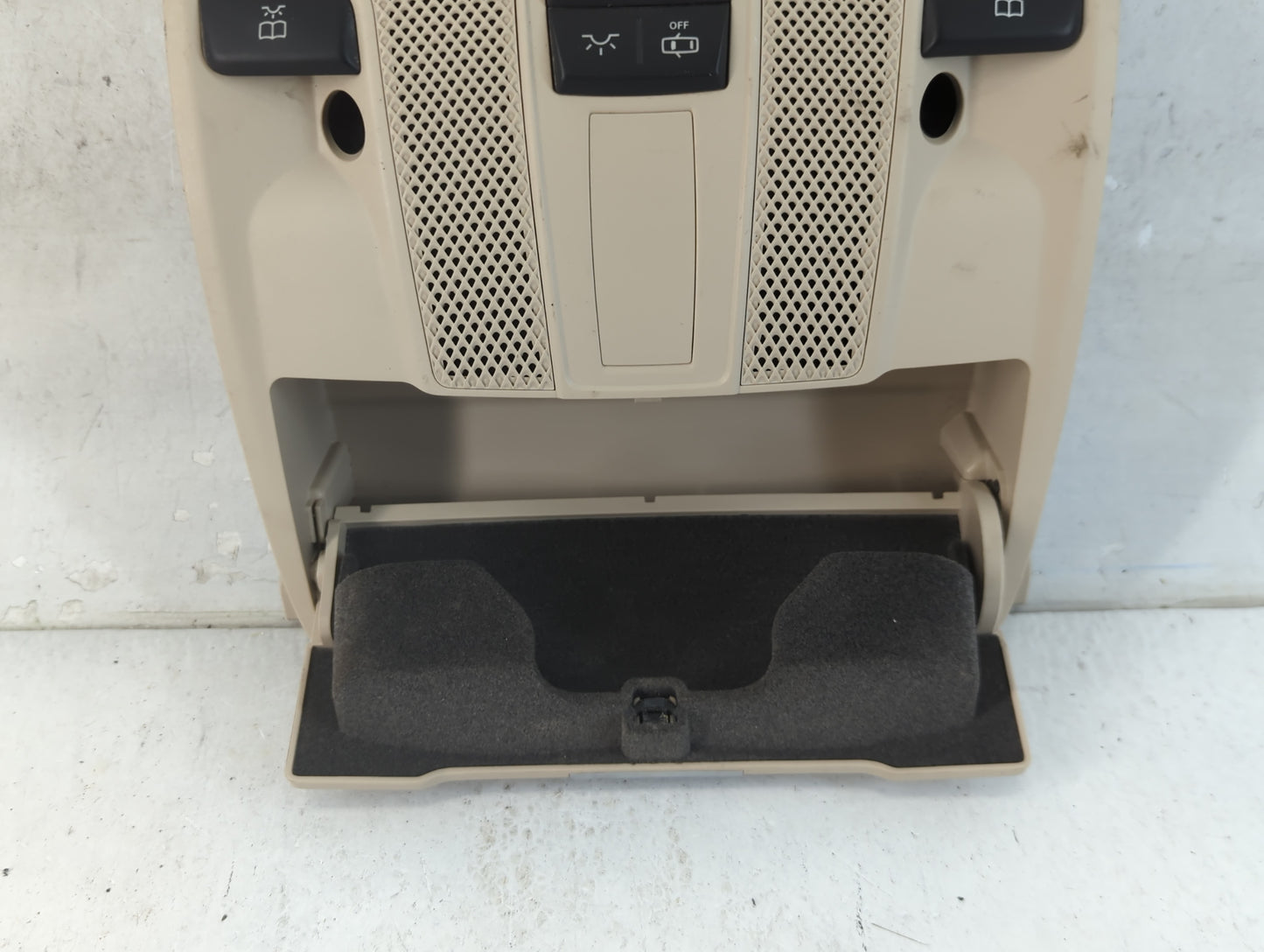 2015 Mercedes-benz Gla250 Overhead Roof Console - Oemusedautoparts1.com
