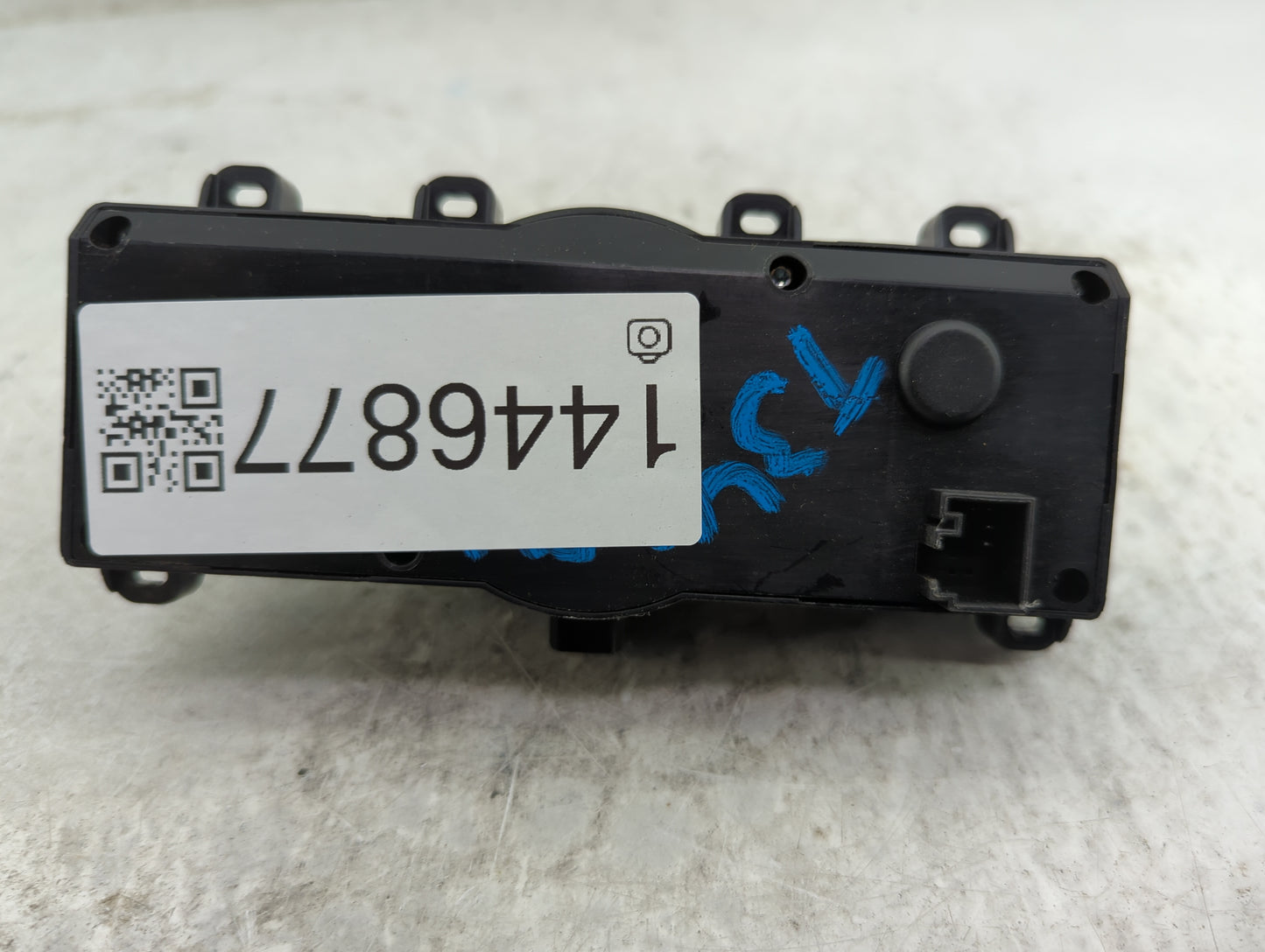 2015 Mercedes-Benz Glclas Climate Control Module Temperature AC/Heater Replacement P/N:1669001405 1668207410 Fits OEM Used A
