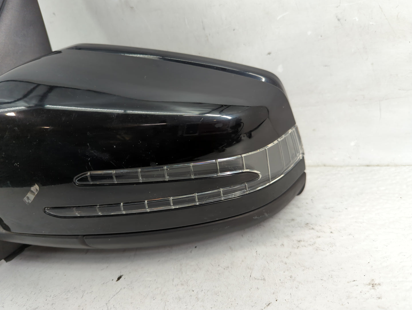 2013-2015 Mercedes-Benz Glk250 Side Mirror Replacement Driver Left View Door Mirror P/N:A316144 Fits Fits 2013 2014 2015 OEM