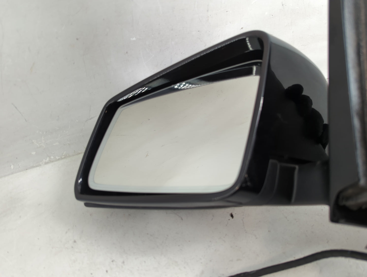2013-2015 Mercedes-Benz Glk250 Side Mirror Replacement Driver Left View Door Mirror P/N:A316144 Fits Fits 2013 2014 2015 OEM