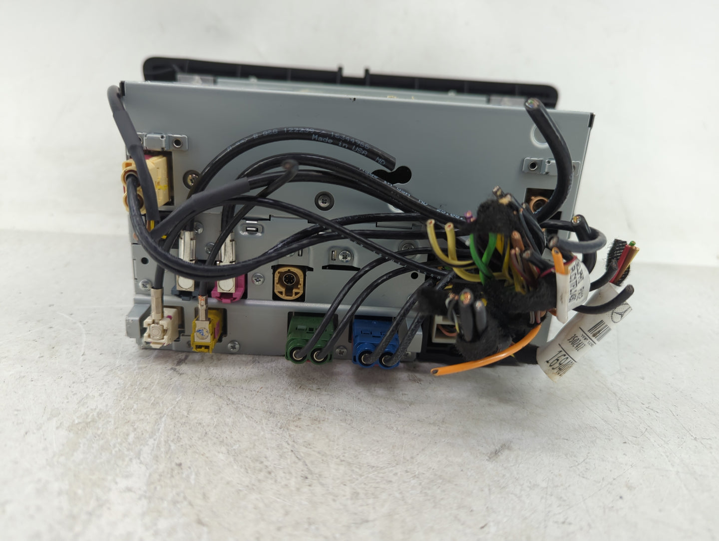 2015 Mercedes-Benz Ml350 Radio AM FM Cd Player Receiver Replacement P/N:1669005115 Fits OEM Used Auto Parts - Oemusedautopar