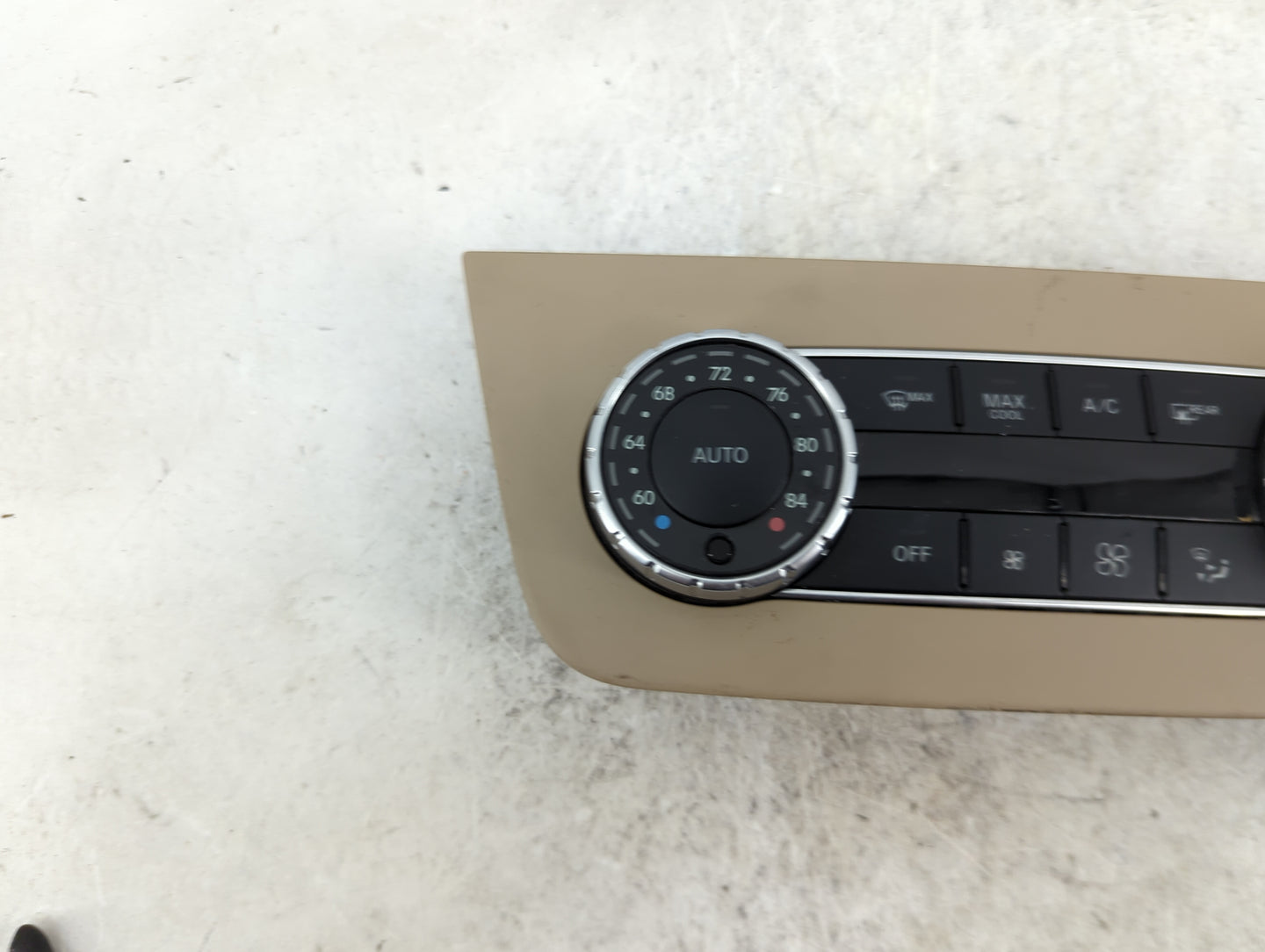 2015 Mercedes-Benz Ml350 Climate Control Module Temperature AC/Heater Replacement P/N:A1669006309 Fits OEM Used Auto Parts -