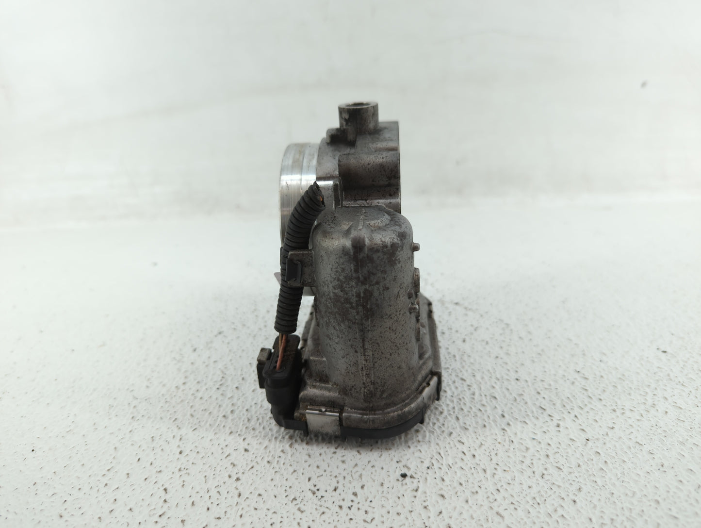 2012-2015 Mercedes-Benz Ml350 Throttle Body P/N:A 276 141 01 25 2761410125 Fits OEM Used Auto Parts - Oemusedautoparts1.com
