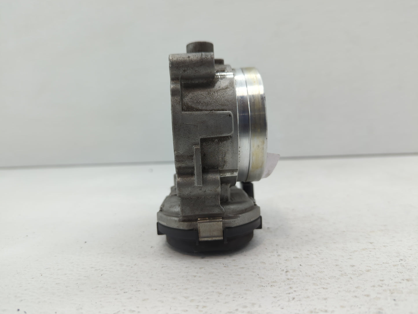 2012-2015 Mercedes-Benz Ml350 Throttle Body P/N:A 276 141 01 25 2761410125 Fits OEM Used Auto Parts - Oemusedautoparts1.com