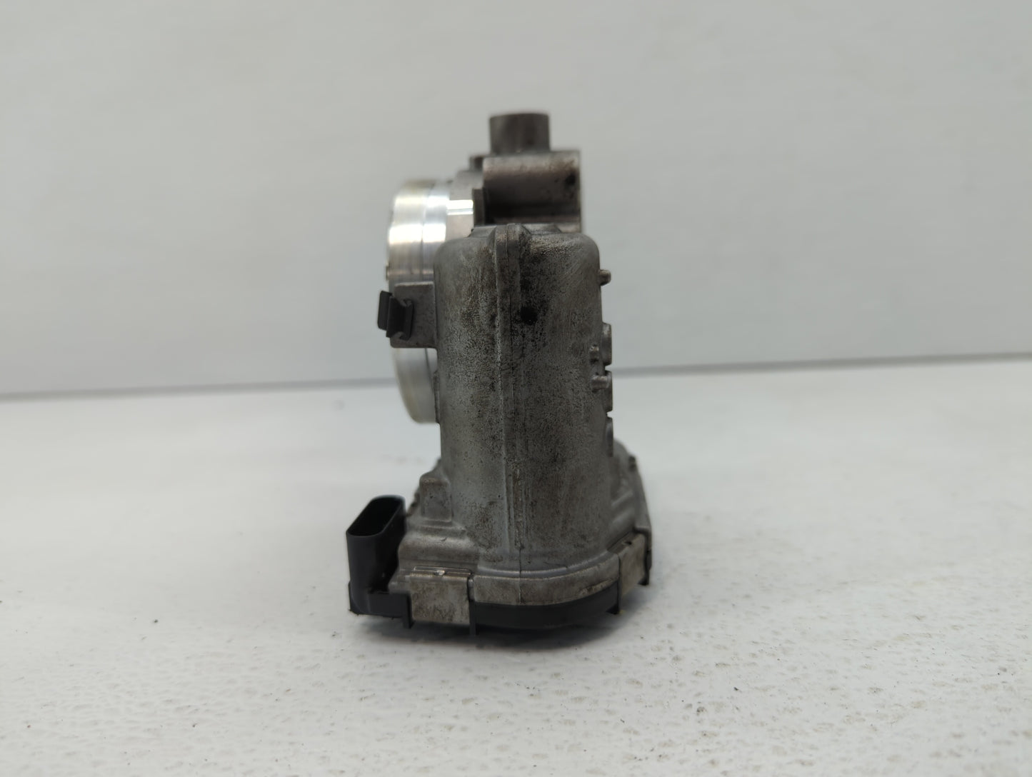 2012-2015 Mercedes-Benz Ml350 Throttle Body P/N:A 276 141 01 25 2761410125 Fits OEM Used Auto Parts - Oemusedautoparts1.com