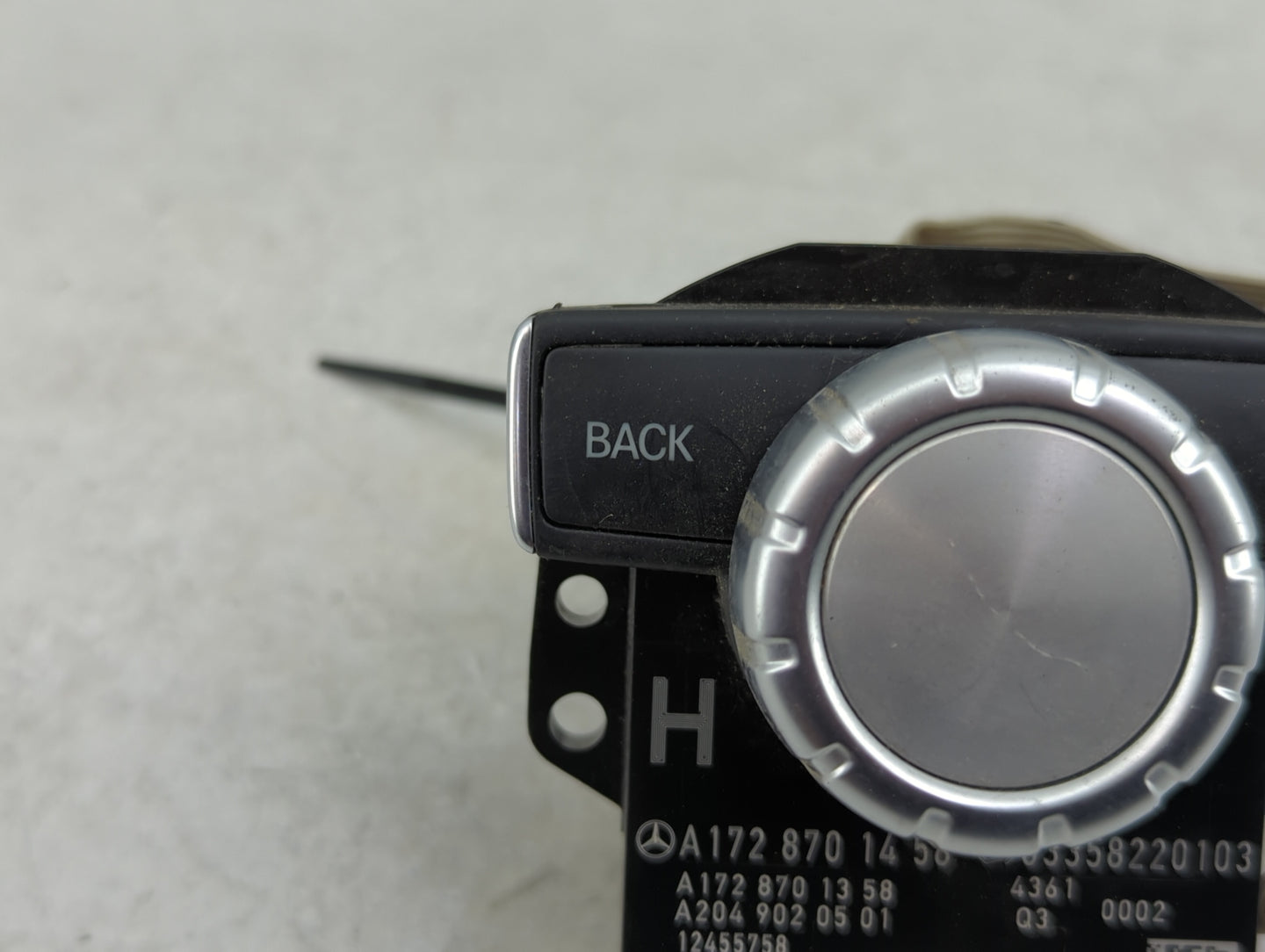 2013-2015 Mercedes-Benz Slk250 Radio AM FM Cd Player Receiver Replacement P/N:A1728701458 A1728701358 Fits OEM Used Auto Par