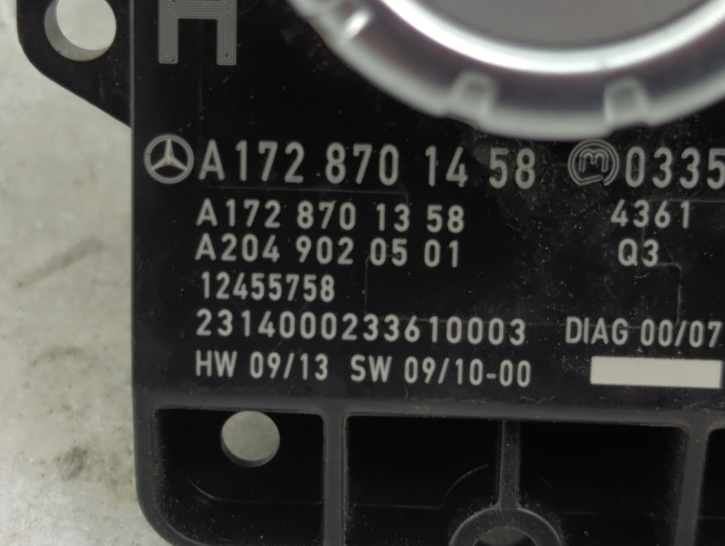 2013-2015 Mercedes-Benz Slk250 Radio AM FM Cd Player Receiver Replacement P/N:A1728701458 A1728701358 Fits OEM Used Auto Par