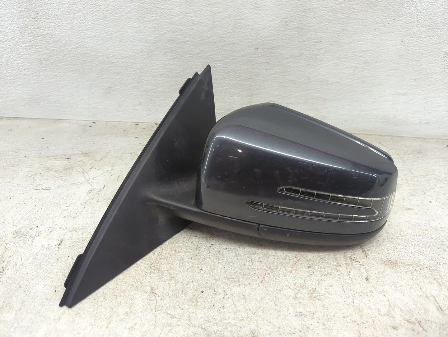 2015 Mercedes C-Class Driver Side View Mirror - Left Door Mirror OEM Used - Oemusedautoparts1.com