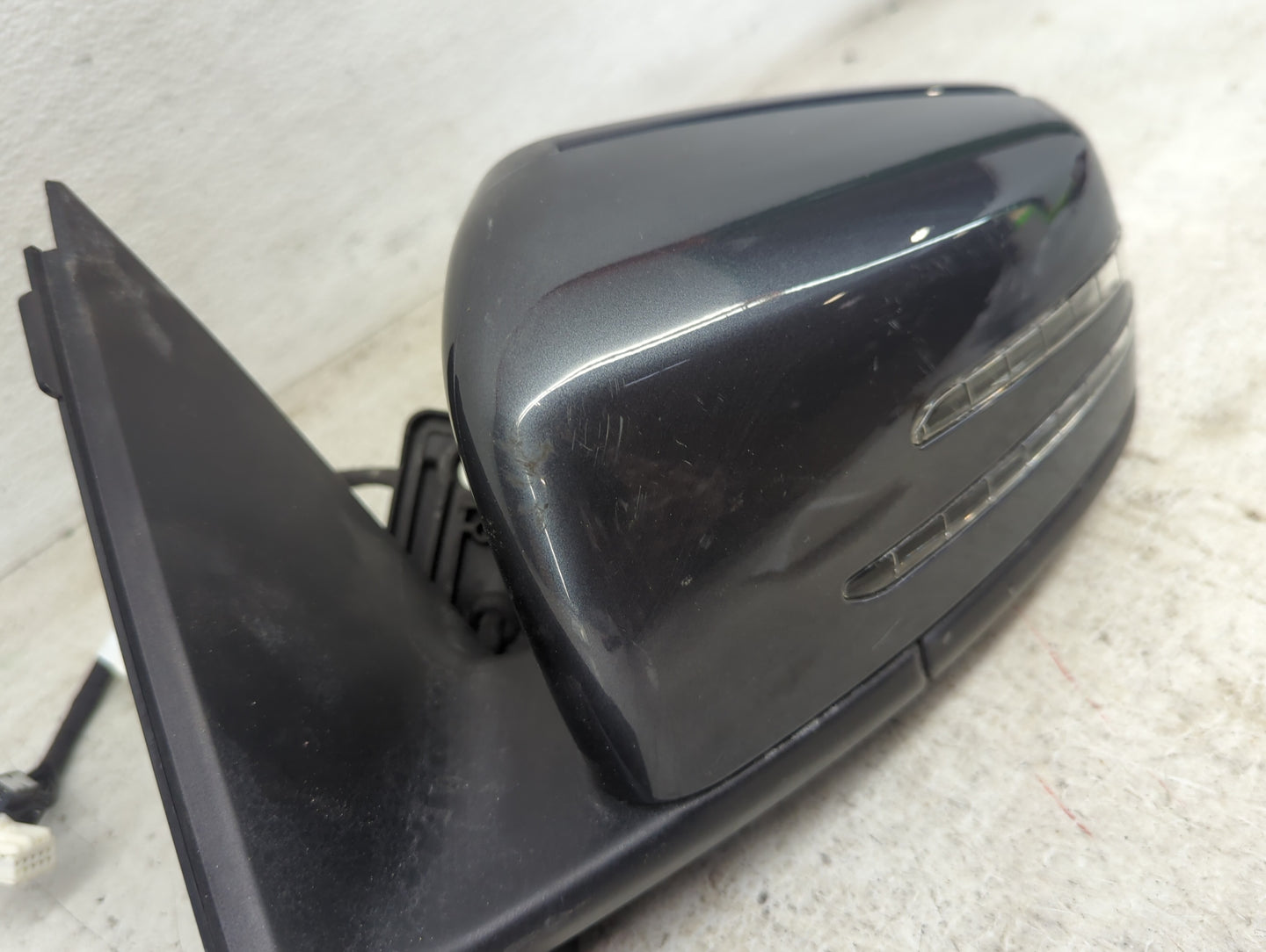 2015 Mercedes C-Class Driver Side View Mirror - Left Door Mirror OEM Used - Oemusedautoparts1.com