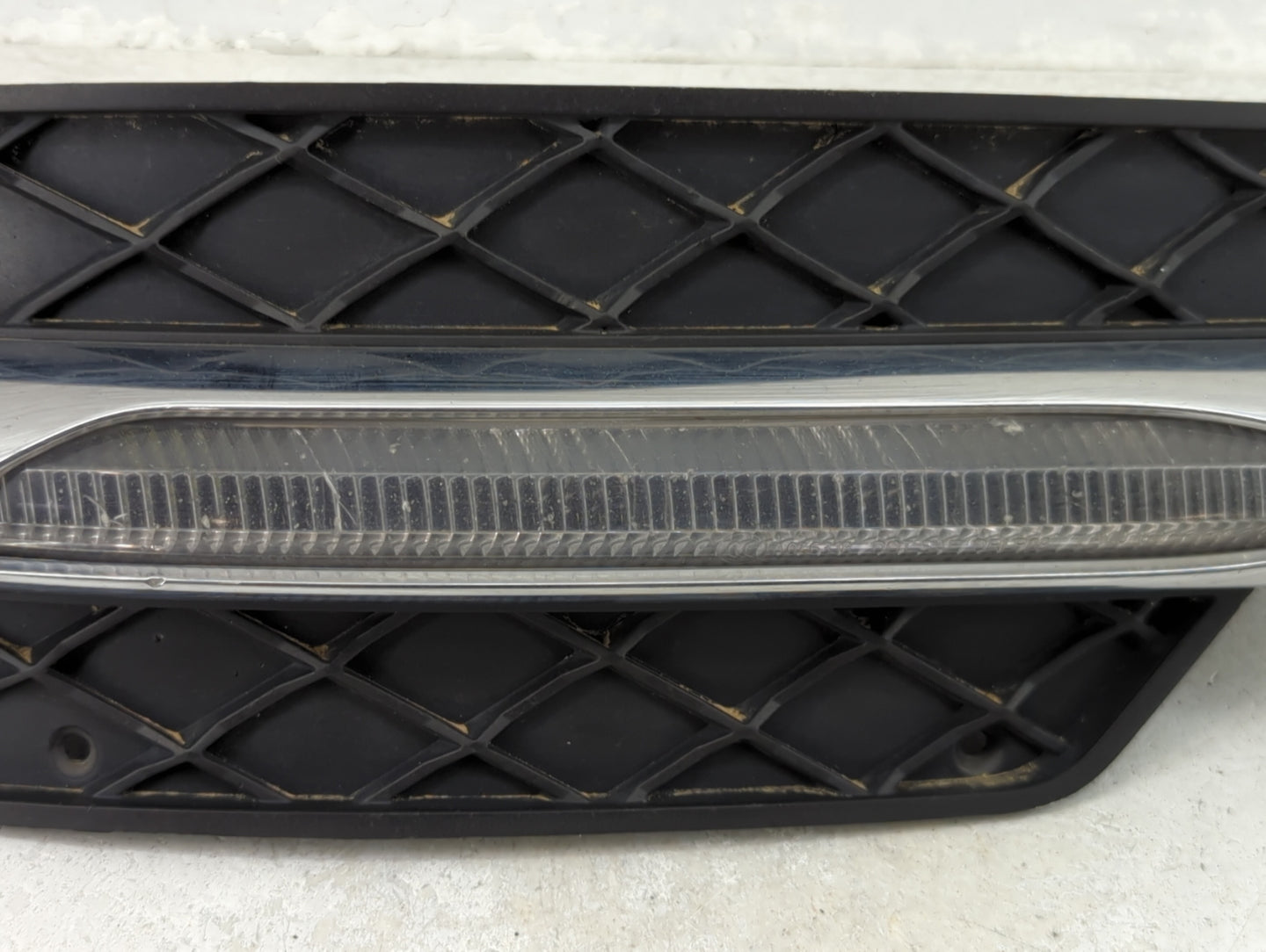 Mercedes C-class Passenger Right Oem Front Light Lamp Black - Oemusedautoparts1.com