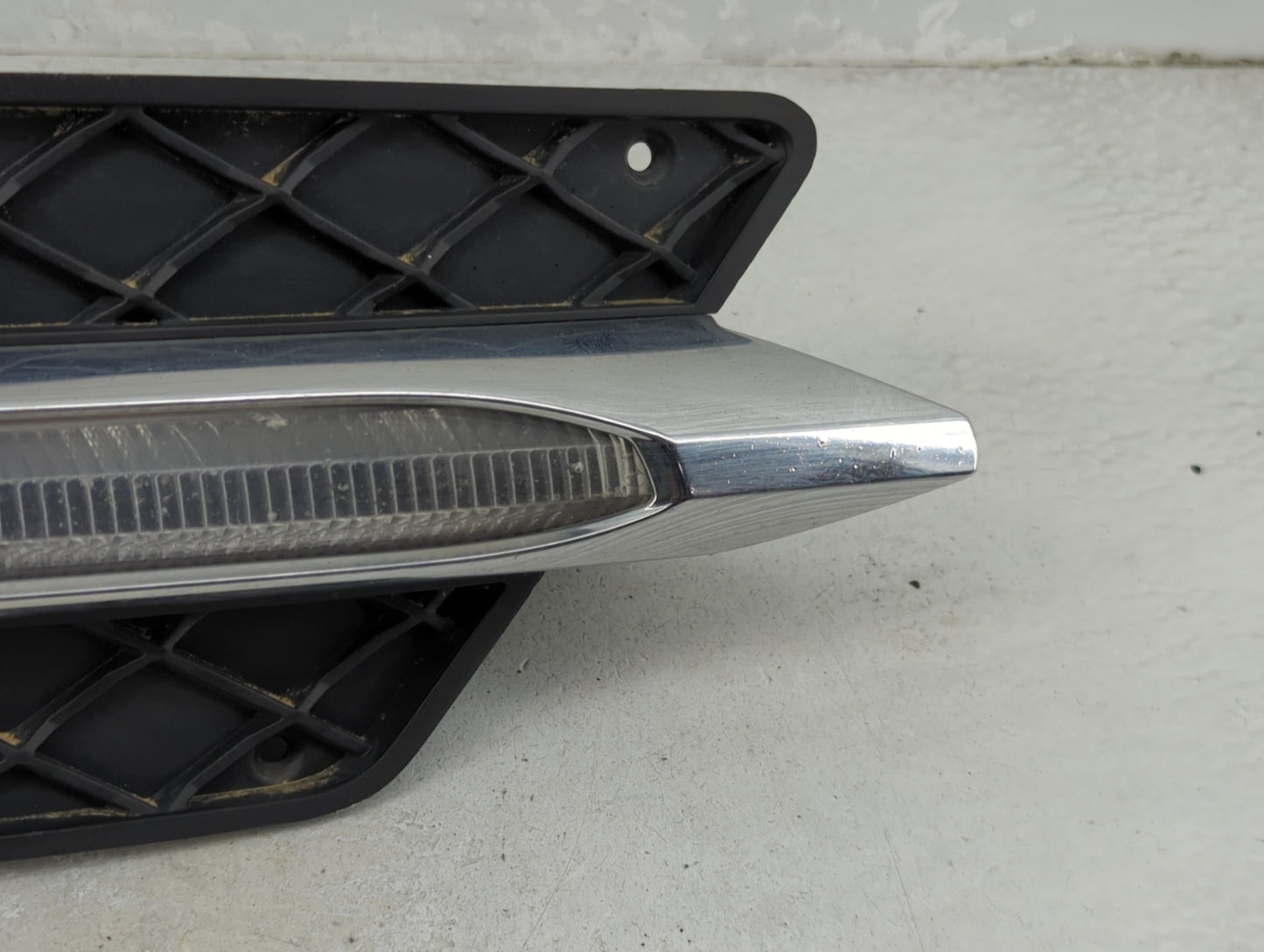 Mercedes C-class Passenger Right Oem Front Light Lamp Black - Oemusedautoparts1.com