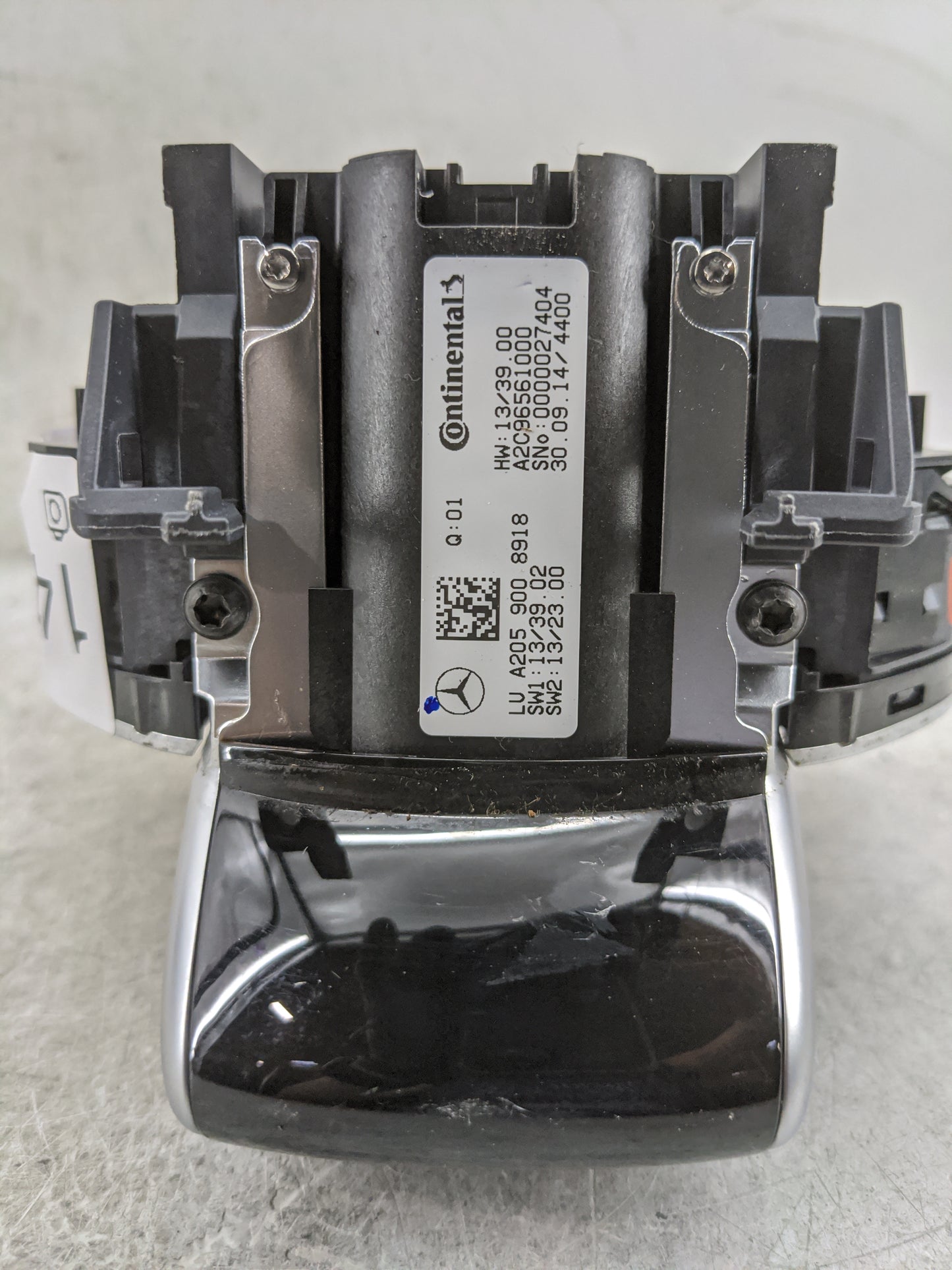 2015 Mercedes C-Class Radio AM FM Cd Player Receiver Replacement P/N:A2059009014 A2059012307, A2059025103, A2059055604 Fits 