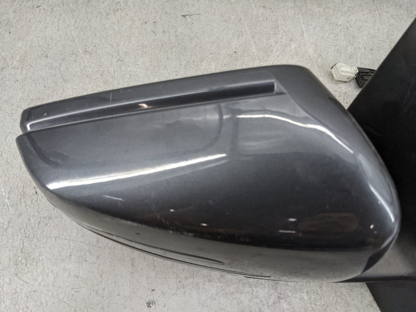 2015 Mercedes C-Class Passenger Side View Mirror - Right Door Mirror OEM Used - Oemusedautoparts1.com